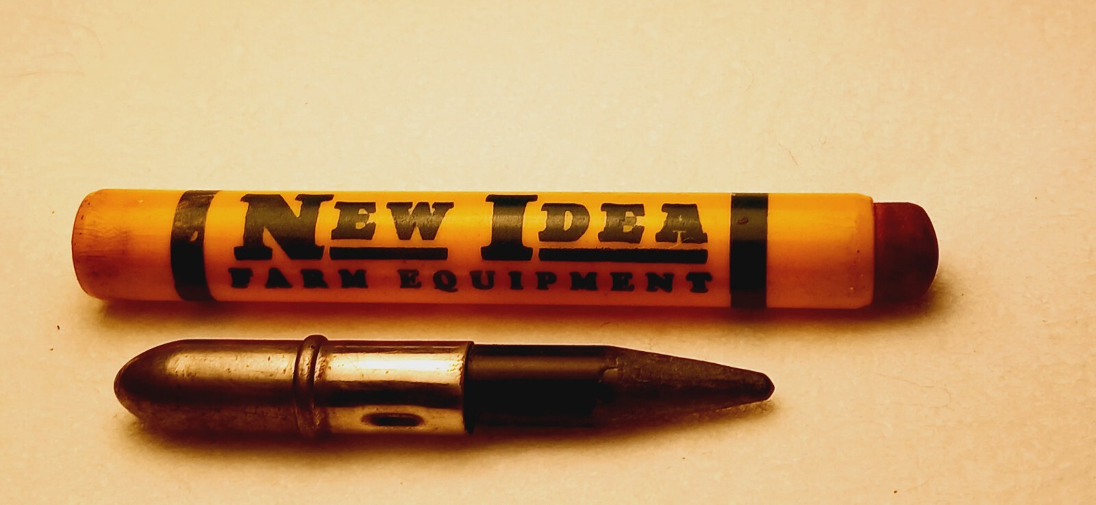 « NEW IDEA *Lester A. Buck*Leighton, Pa.*Phone 1282R13 » GRAPHITE Bullet Pencil