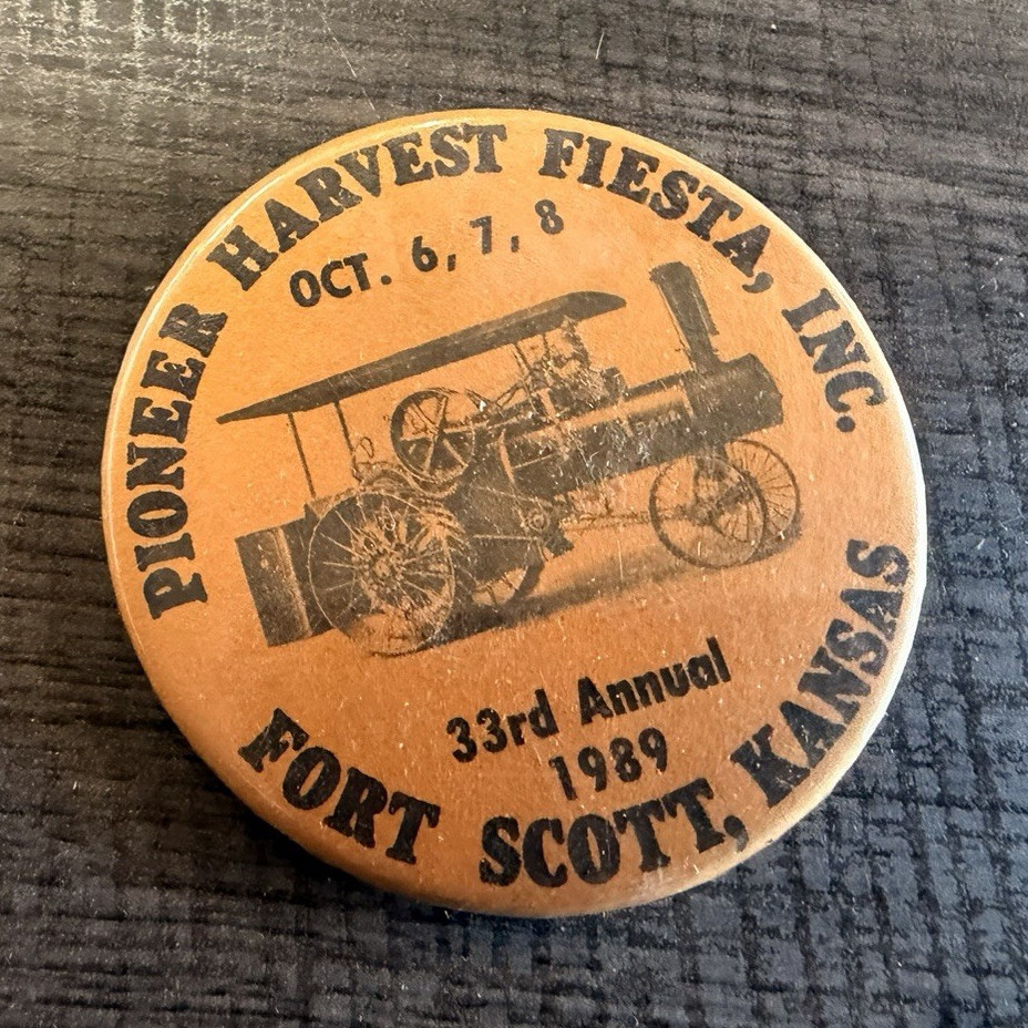 Pioneer Harvest Fiesta Inc. 1989 Pinback Button Agriculture Fort Scott Kansas