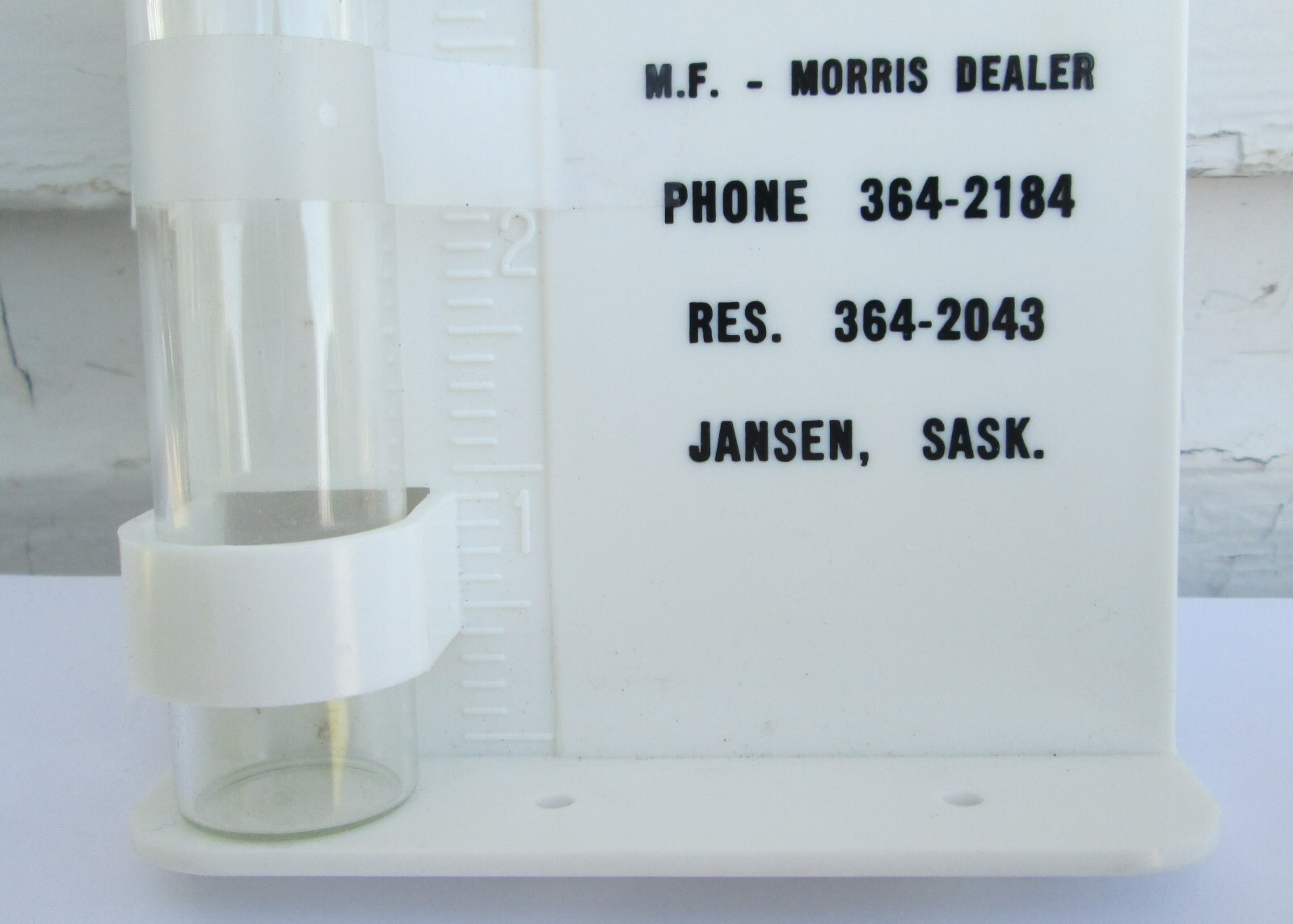 VINTAGE RAIN GAUGE ADVERTISING WHITE MASSEY FERGUSON MORRIS DEALER JANSEN SASK