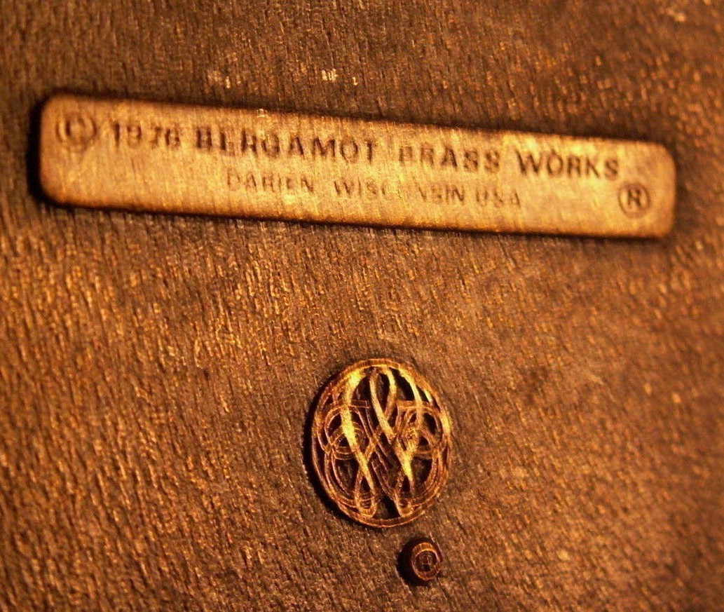GEHL SHOWDOWN BELT BUCKLE BERGAMOT BRASS WORKS 1976 WI USA FARM IMPLEMENTS OVAL.