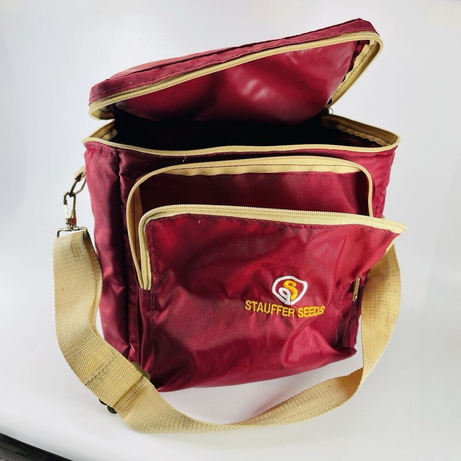 Vintage Stauffer Seeds Insulated Red Lunchbox Lunch Cooler Shoulder Bag