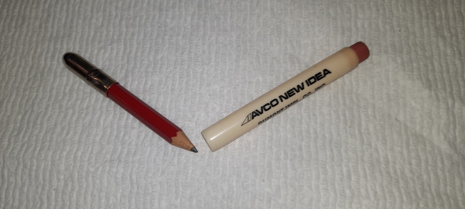 « AVCO NEW IDEA * Dumont Impl. Co. Inc. * Dumont, Iowa » Bullet Pencil