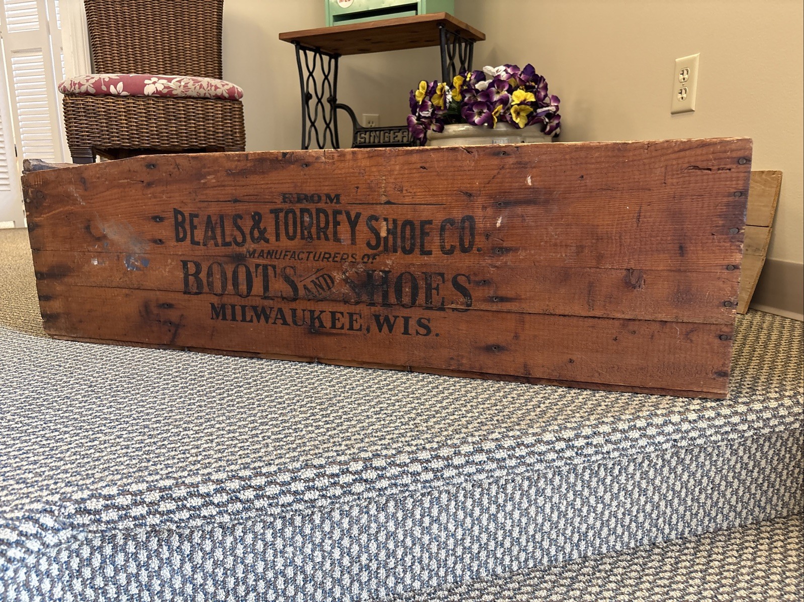 XL Antique Wooden Crate Beals & Torrey Shoe Co. Milwaukee Wisconsin Boot Box