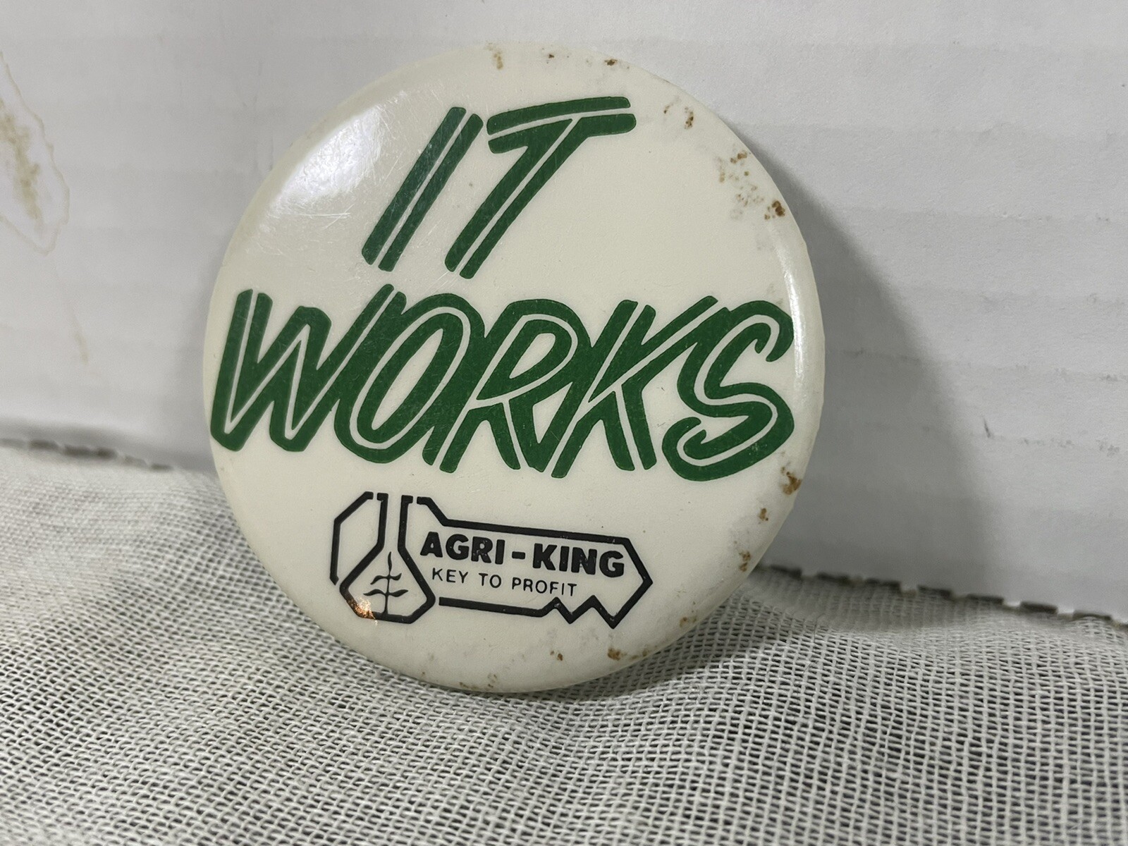 Agri-King Key to Profit Pinback Button Vintage Agriculture Farm Adv It Works