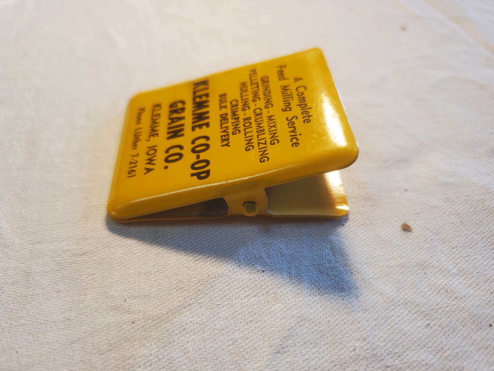 Yellow Metal Paper Clip Klemme Cooperative Grain Iowa Feed Milling Service