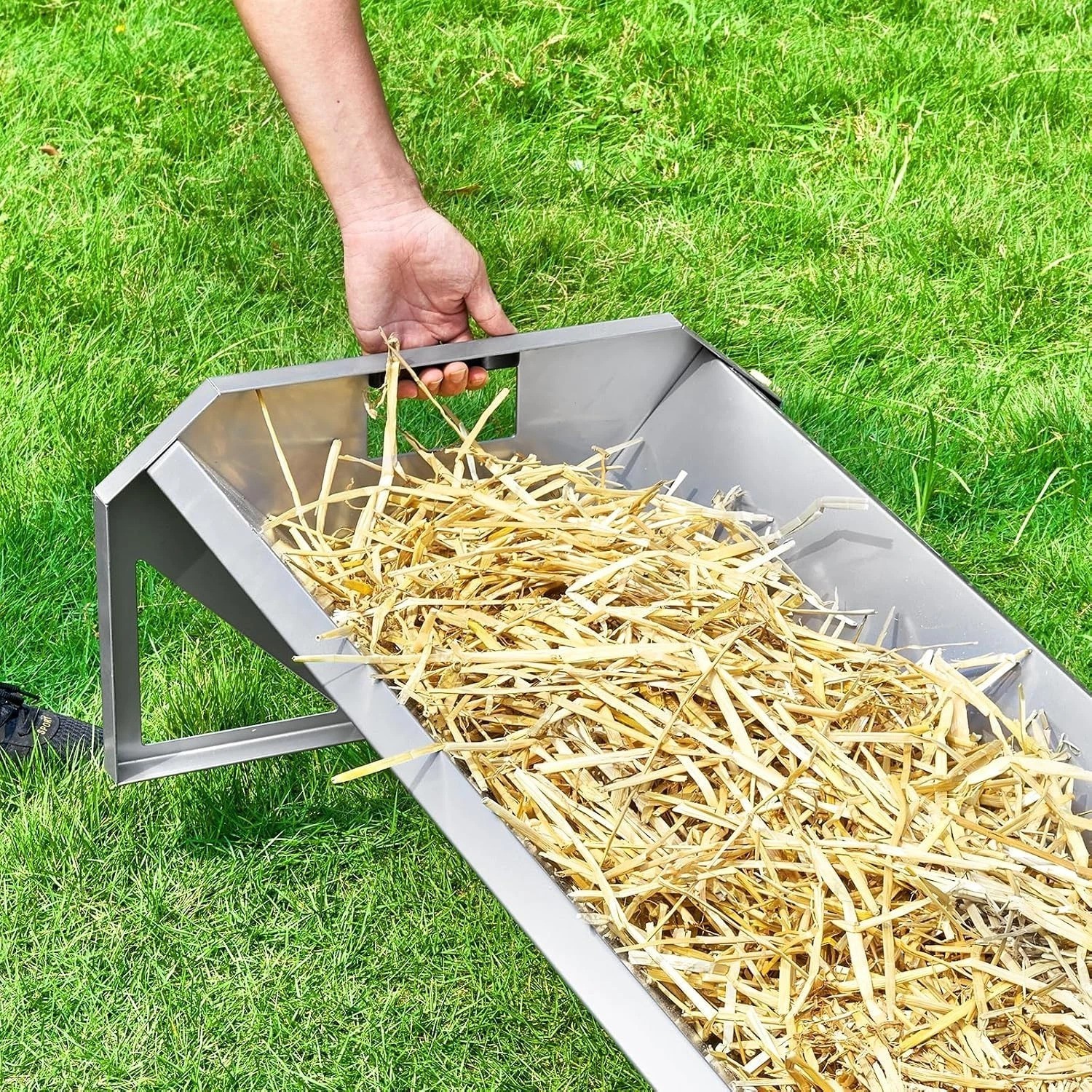 Efficient 22 Gallon Hay Feeder for Goats and Sheep – Heavy-Duty Construction