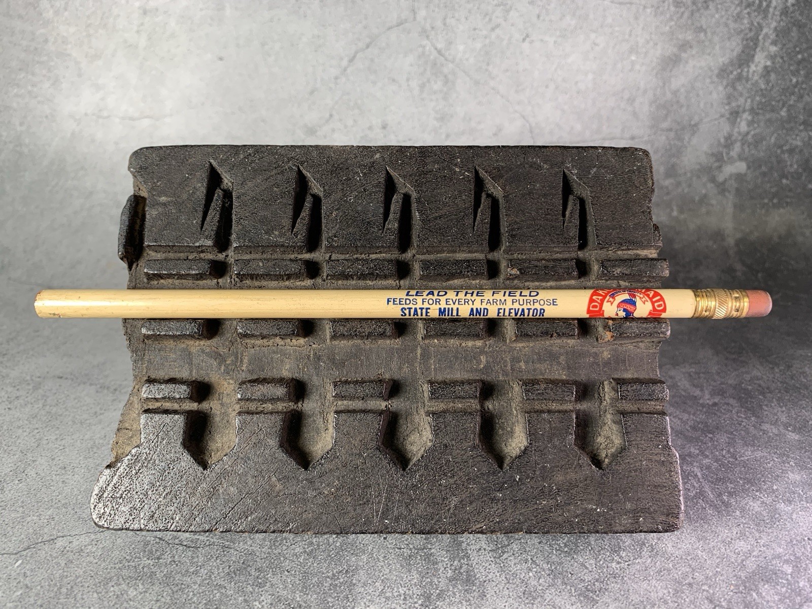 Dakota Maid Flour & Cereal – Grand Forks, ND | Vintage Advertising Pencil