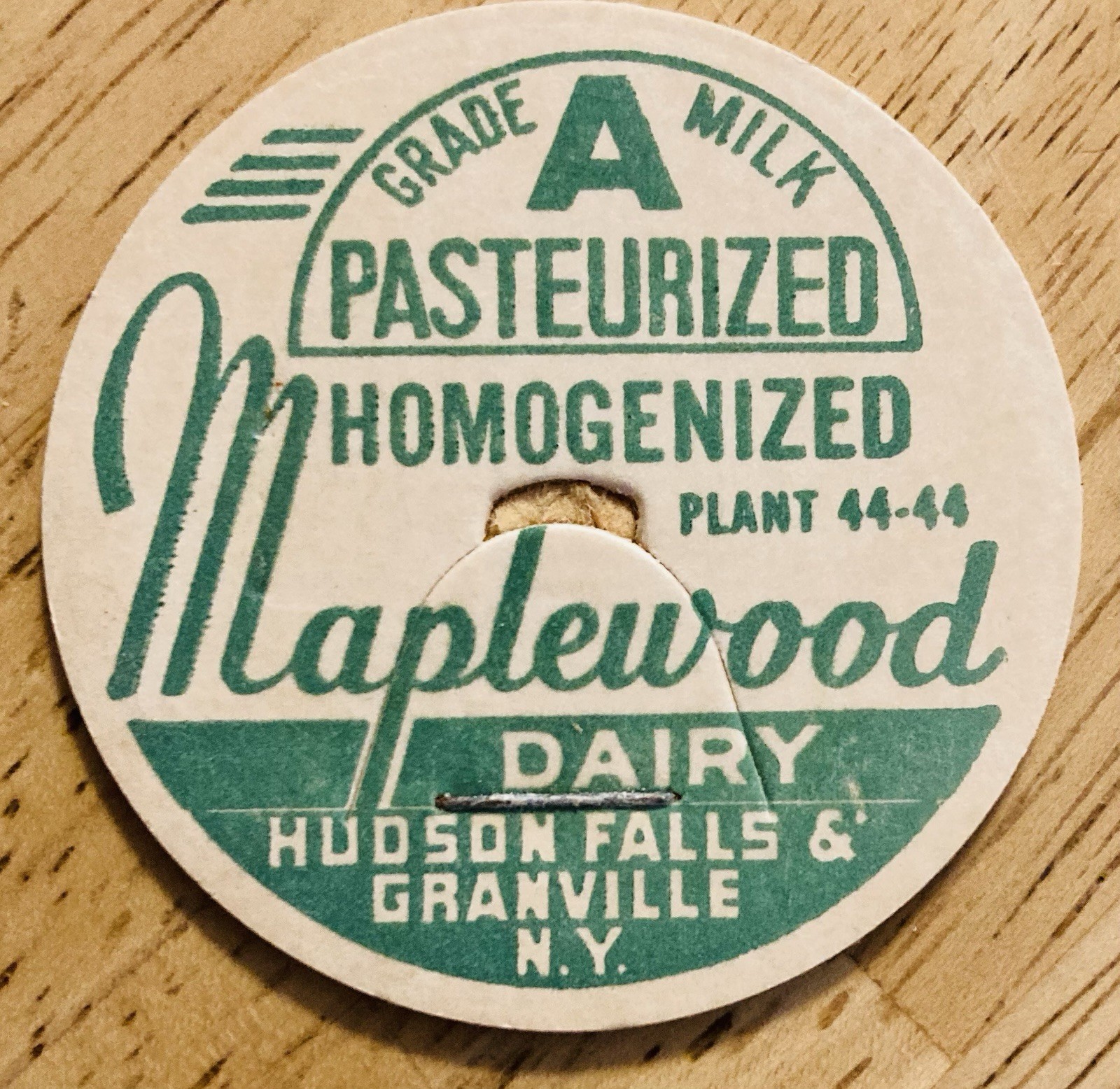 MILK BOTTLE CAP~MAPLEWOOD DAIRY FARM, HUDSON FALLS & GRANVILLE, NY.