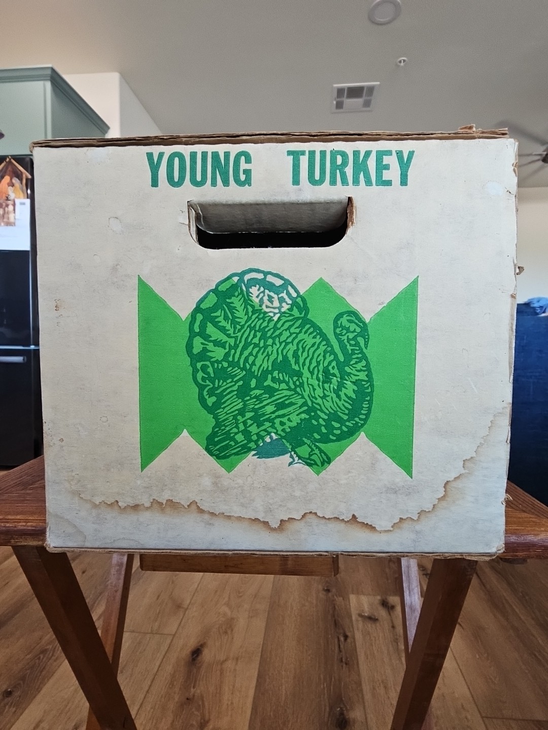 Vintage Cardbord Box Via&rsquo;s Turkeys Yucaipa Ca. 17×11&Prime; Good HANDLES 👍 1970&rsquo;s