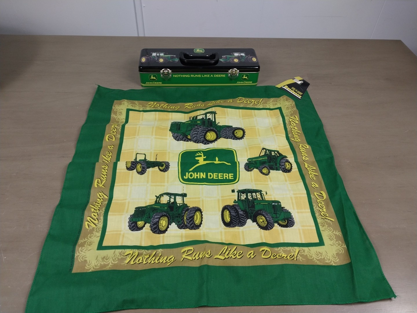 John Deere Tin Locking Carrying Case Pencil Case Tractor Collector