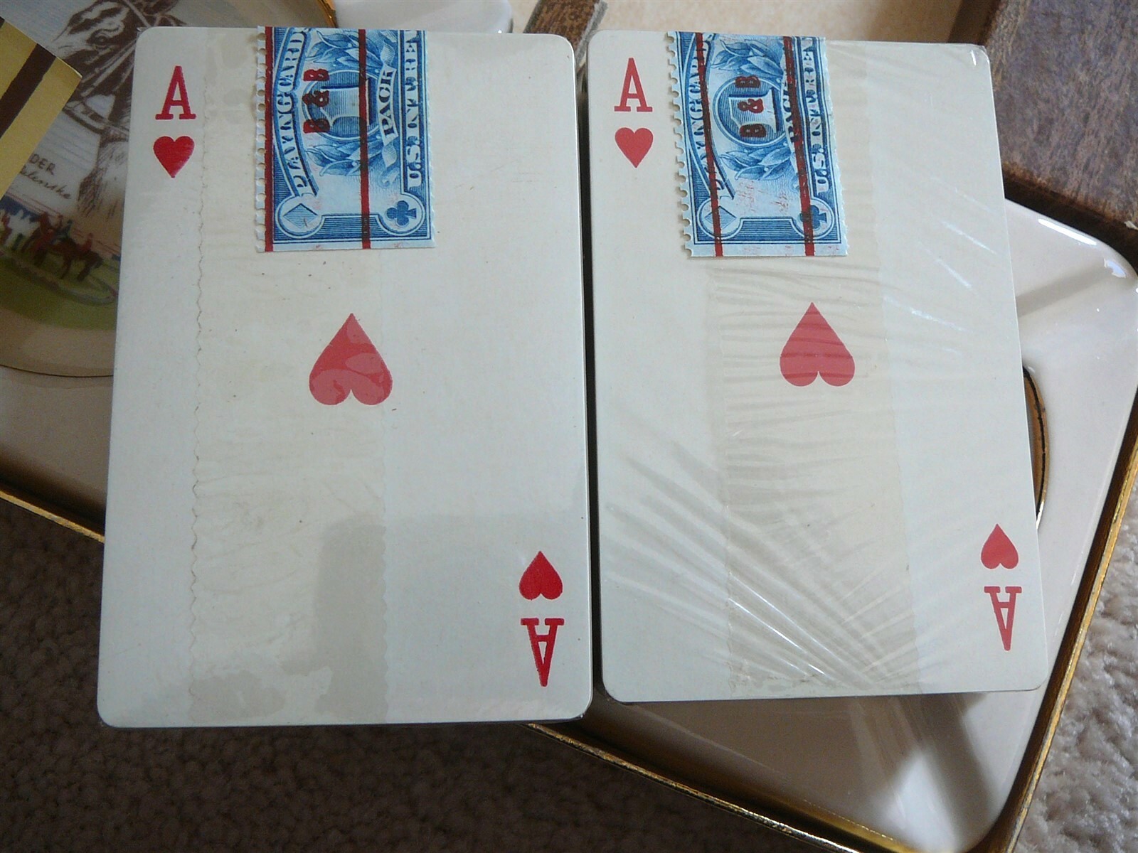 ASSAULT & PONDER KENTUCKY DERBY WINNERS – 2 ASHTRAYS & 2 SEALED CARD DECKS – IOB