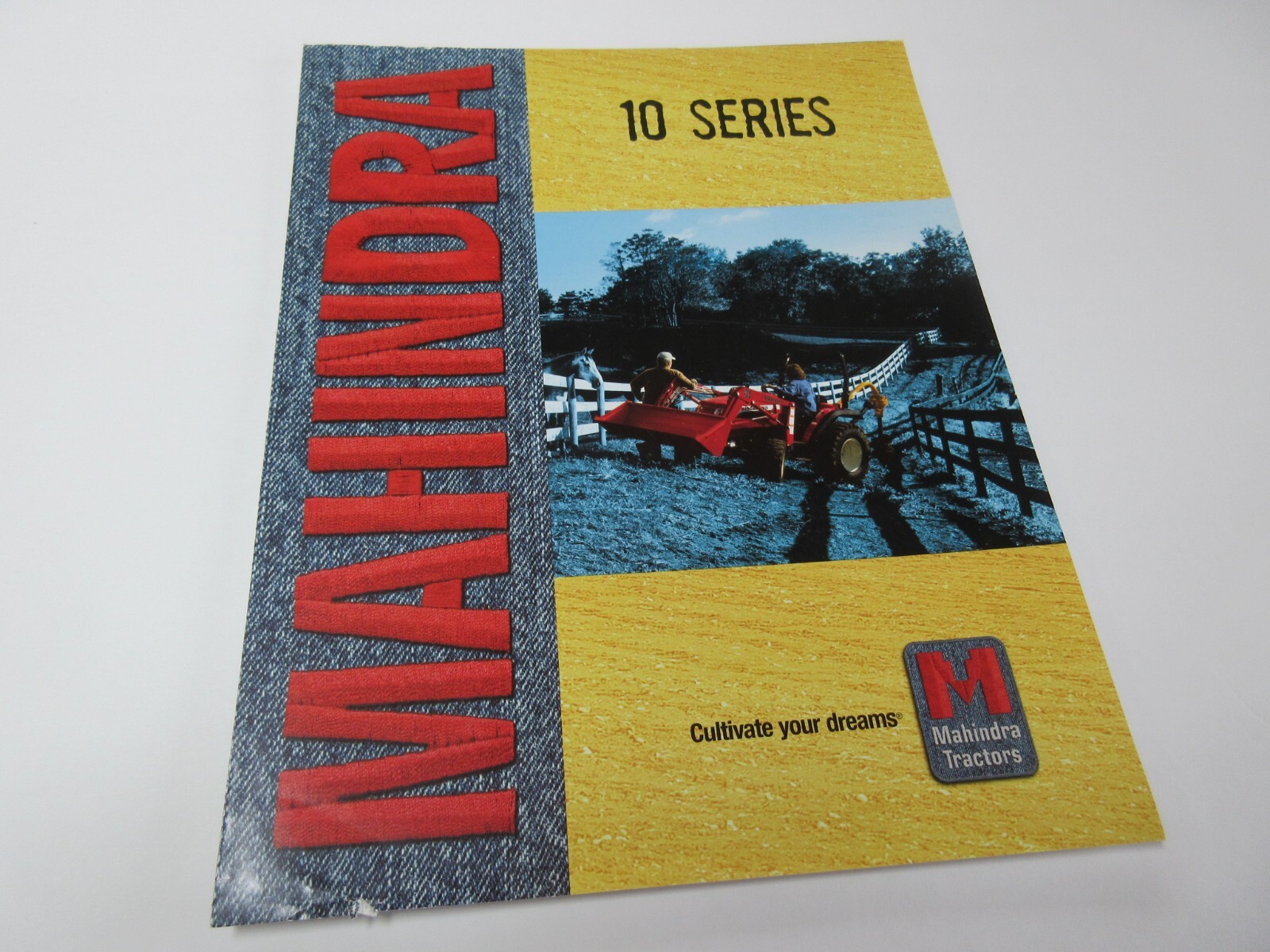 Mahindra 10 Series Tractor Brochure 4 Page