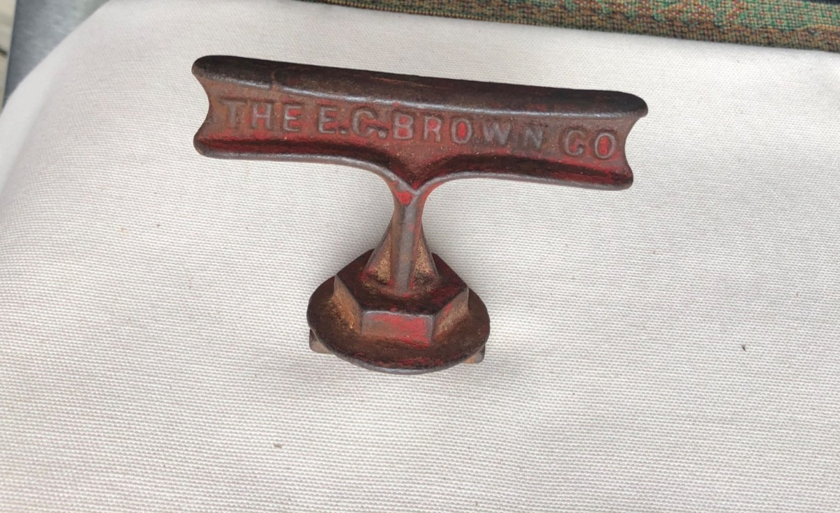 VTG Cast Iron E. C. BROWN Co. Barrel Bung Hole Cover Plug ROCHESTER NY