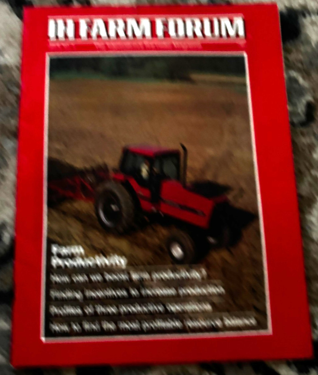 International Harvester Farm Forum Magazine For 1981 Brochure DCPA26