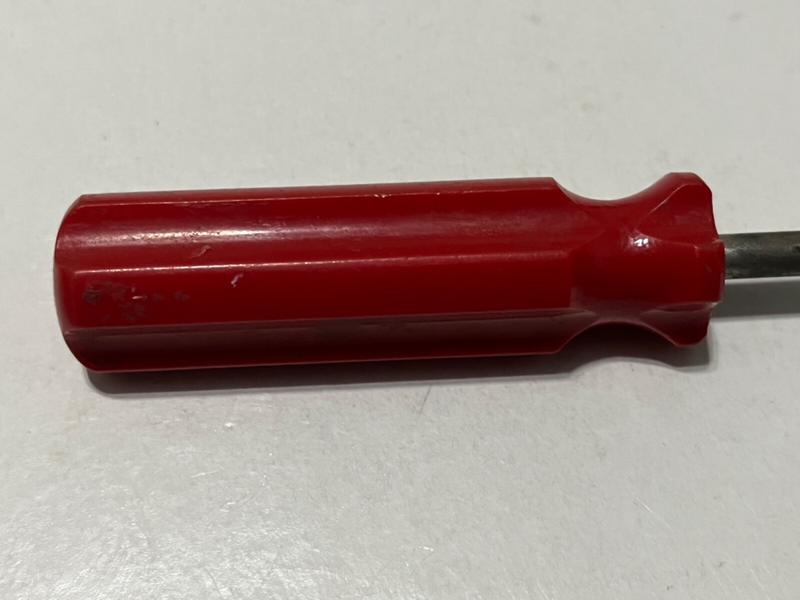 Hy-Line Chicks Screwdriver