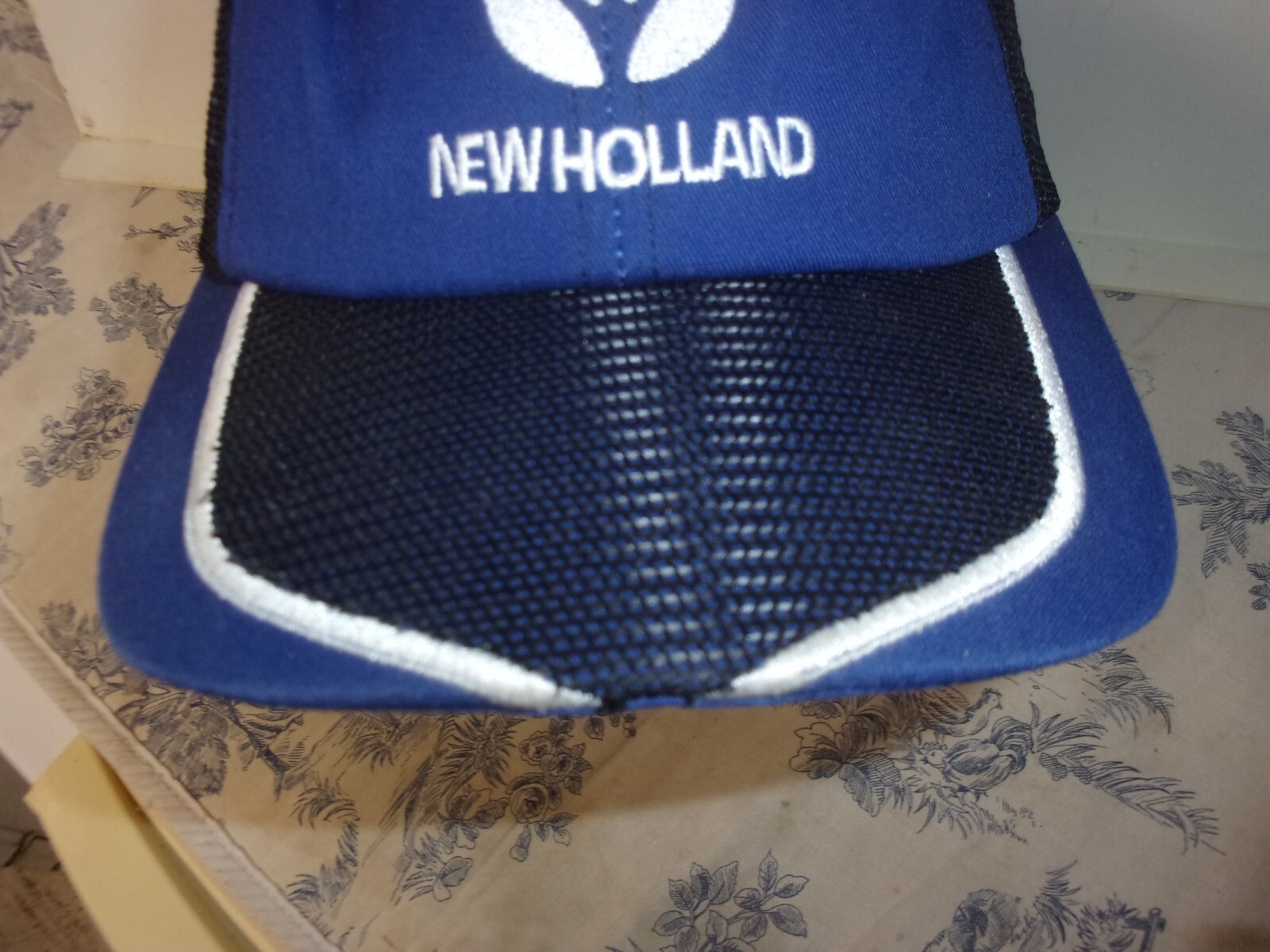 Promotional New Holland Tractor Embroidered Mesh Baseball Hat New without Tags