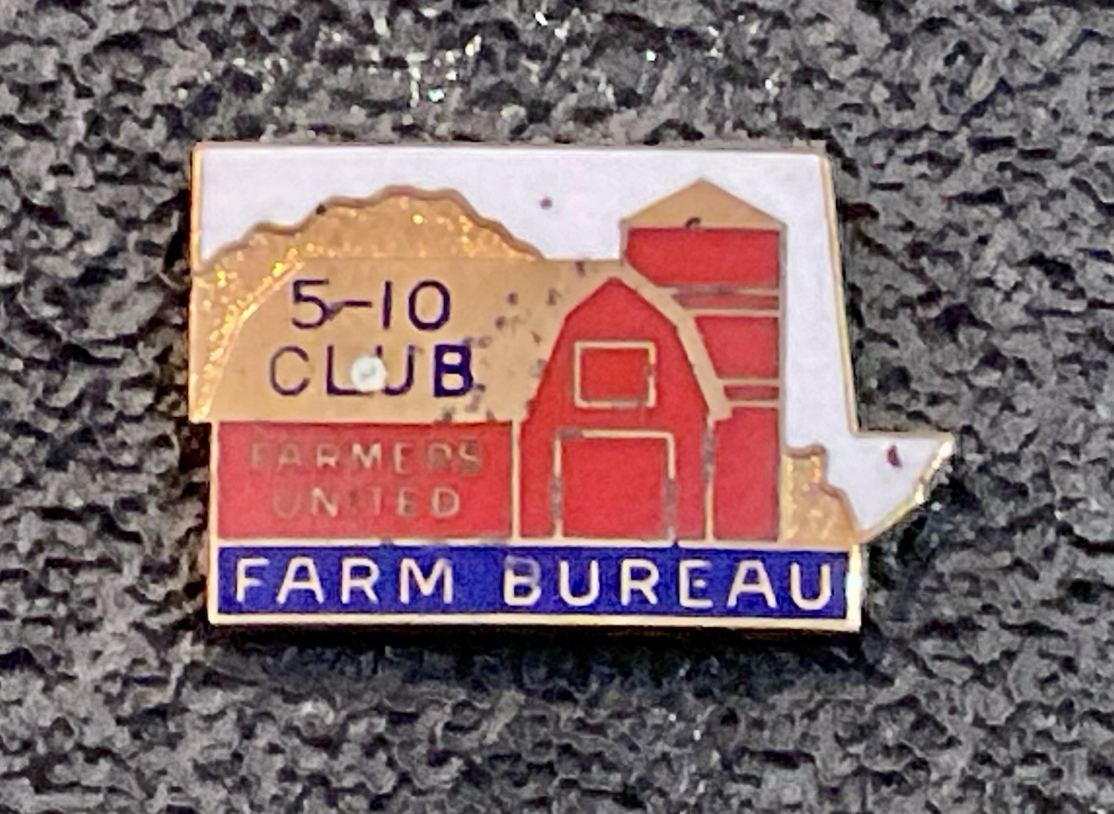 Plastic Farm Bureau Member Brown Sign 11×6 With Pin