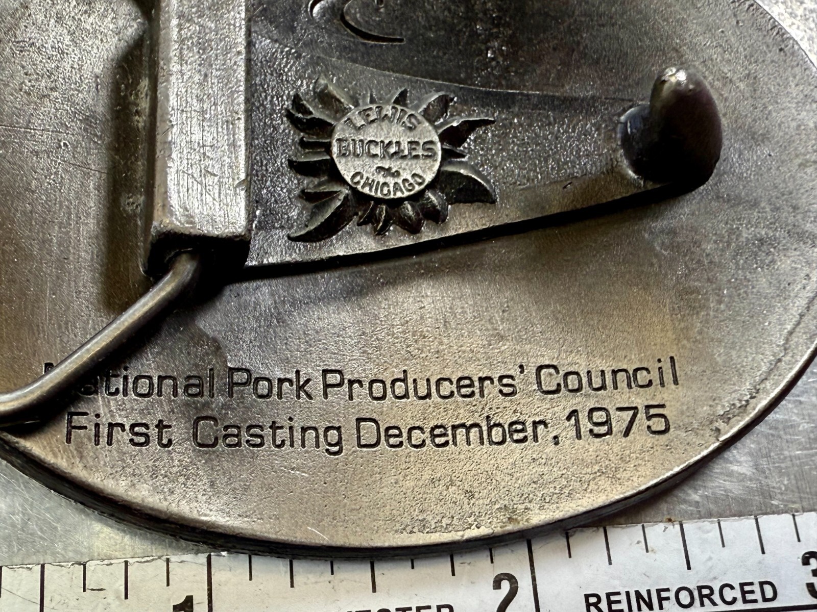 HOGS ARE BEAUTIFUL National Pork Producers Council VTG 1975 Lewis Belt Buckle