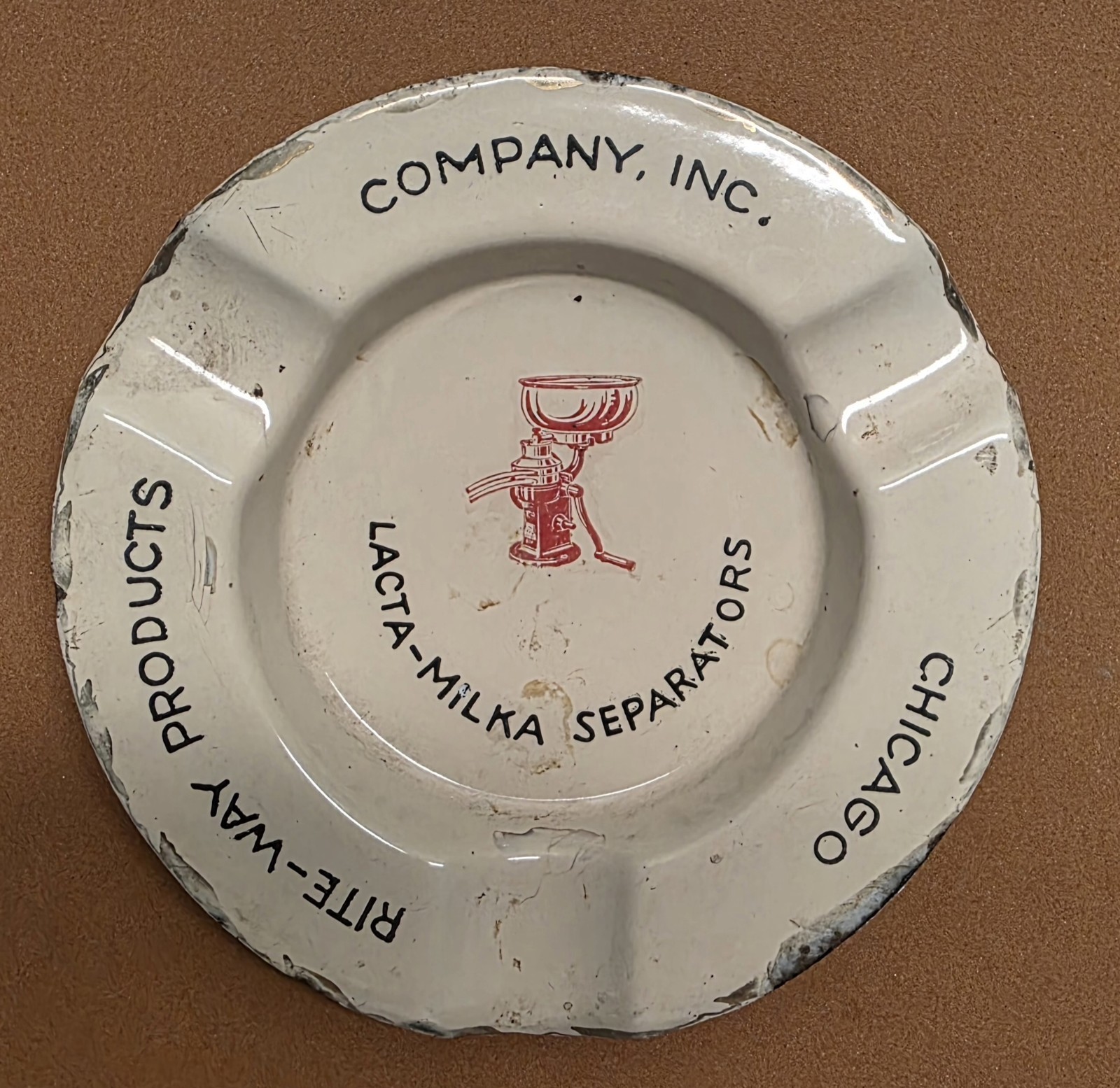 VTG RITE WAY PRODUCTS LACTA MILKA SEPARATORS CHICAGO IL. PORCELAIN SIGN ASHTRAY