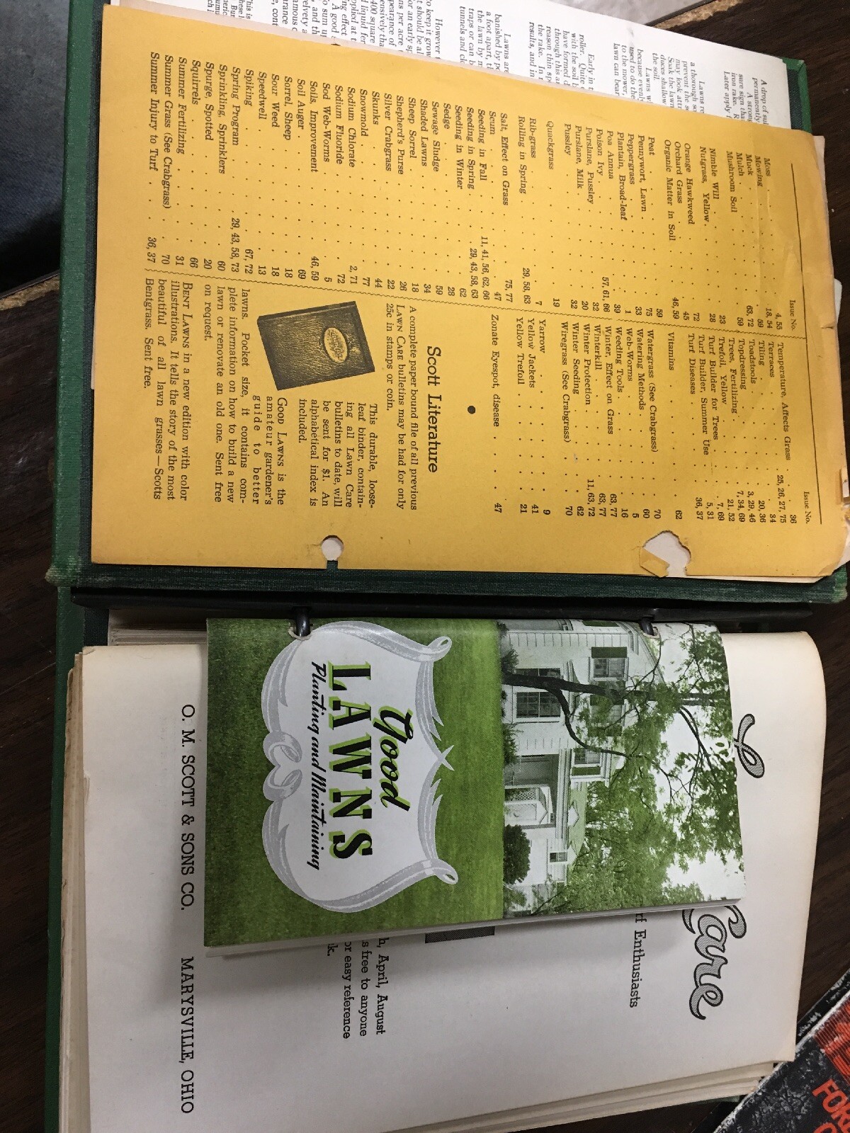 Vintage Scotts Lawn Care Binder w/Quarterly Bulletin Inserts O M Scott & Sons Co