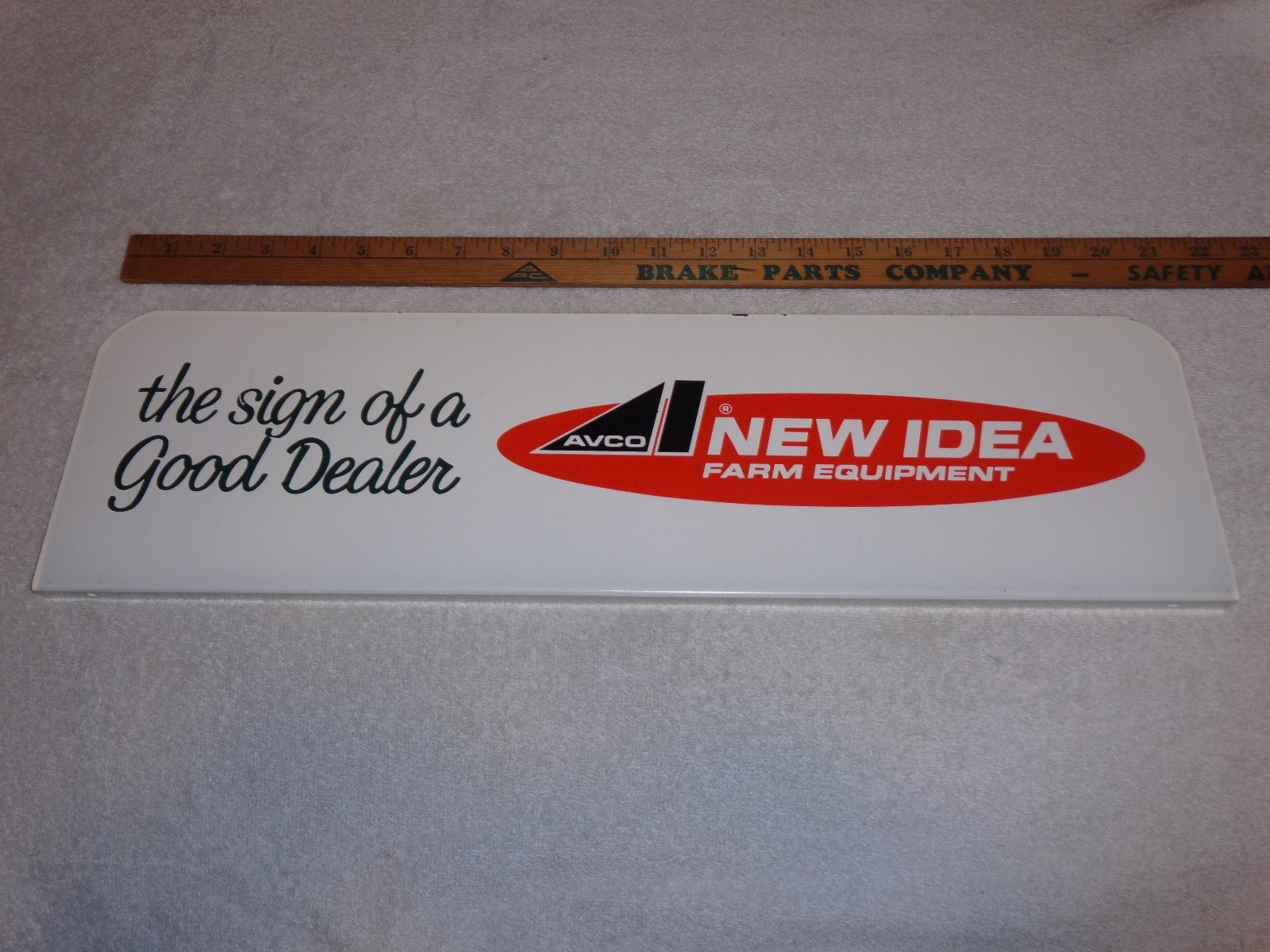 VINTAGE ANTIQUE ORIGINAL NEW IDEA FARM EQUIPMENT TRACTOR DEALER 21.5&Prime; METAL SIGN