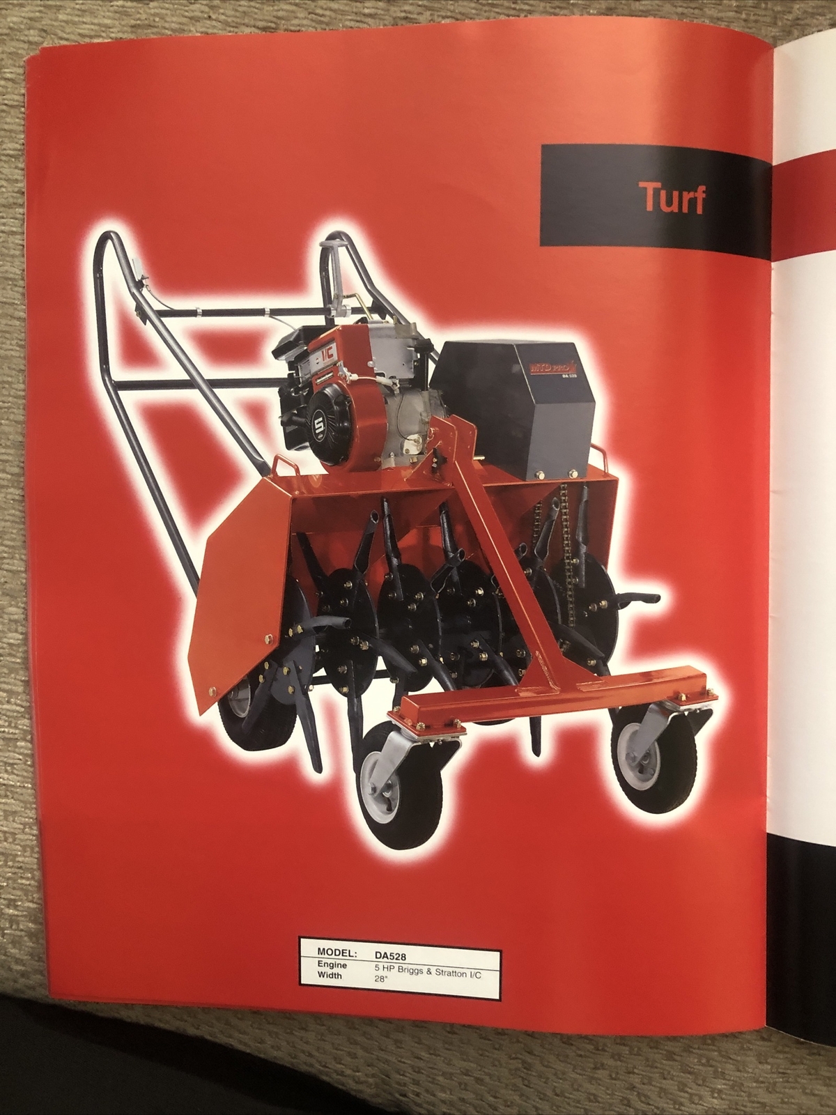 MTD Pro – professional turf equipment Brochure 11/1998 – Very Good Condition (E2