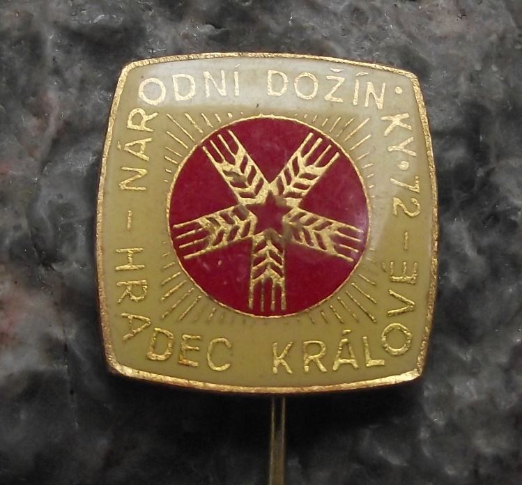 1972 Harvest Festival Czechoslovakia Communist Farming Celebration Pin Badge