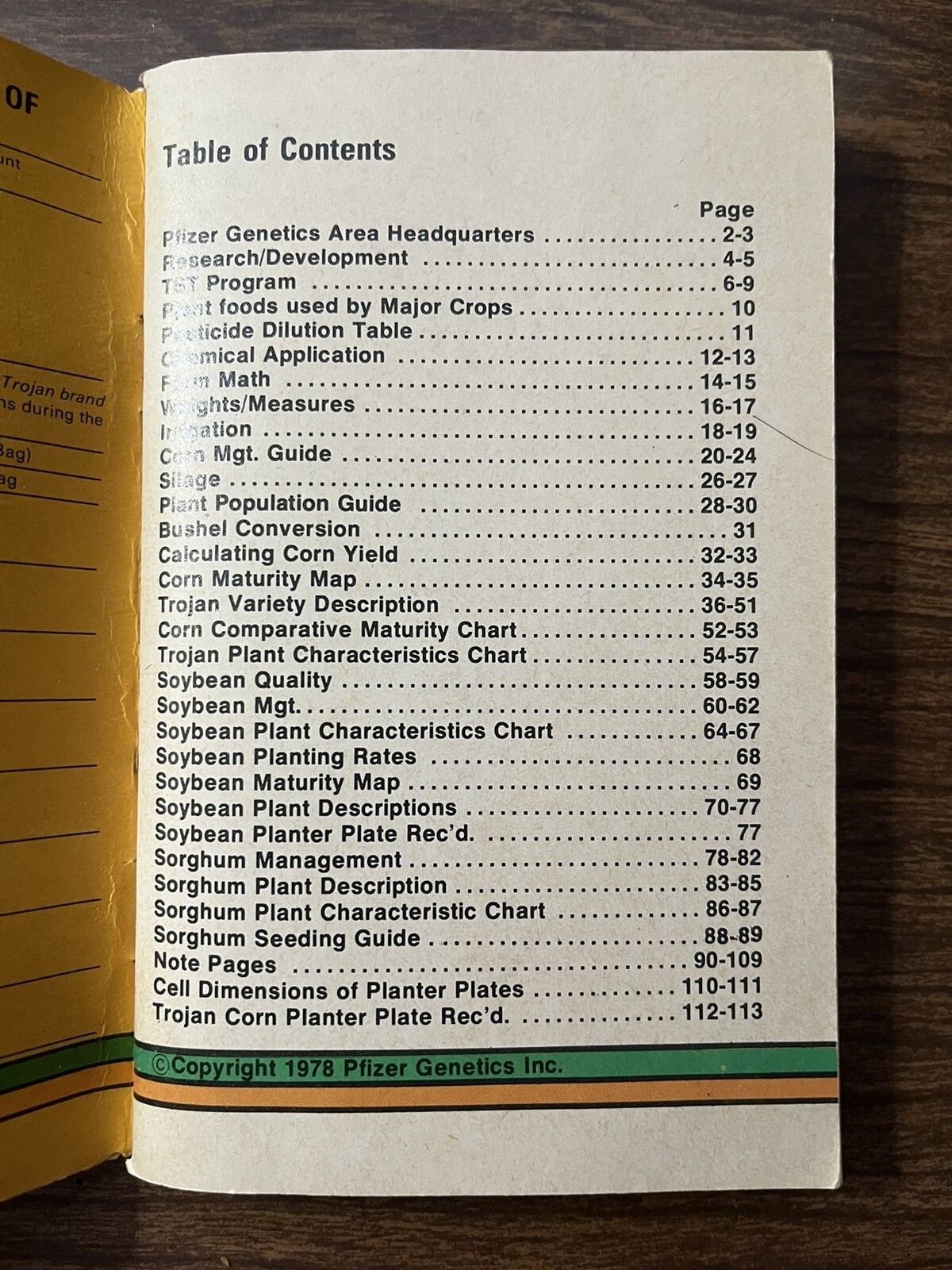 1978 Pfizer Genetics Eastern Area Gold Book Seed Guide ~ Note Book Pocket Ledger