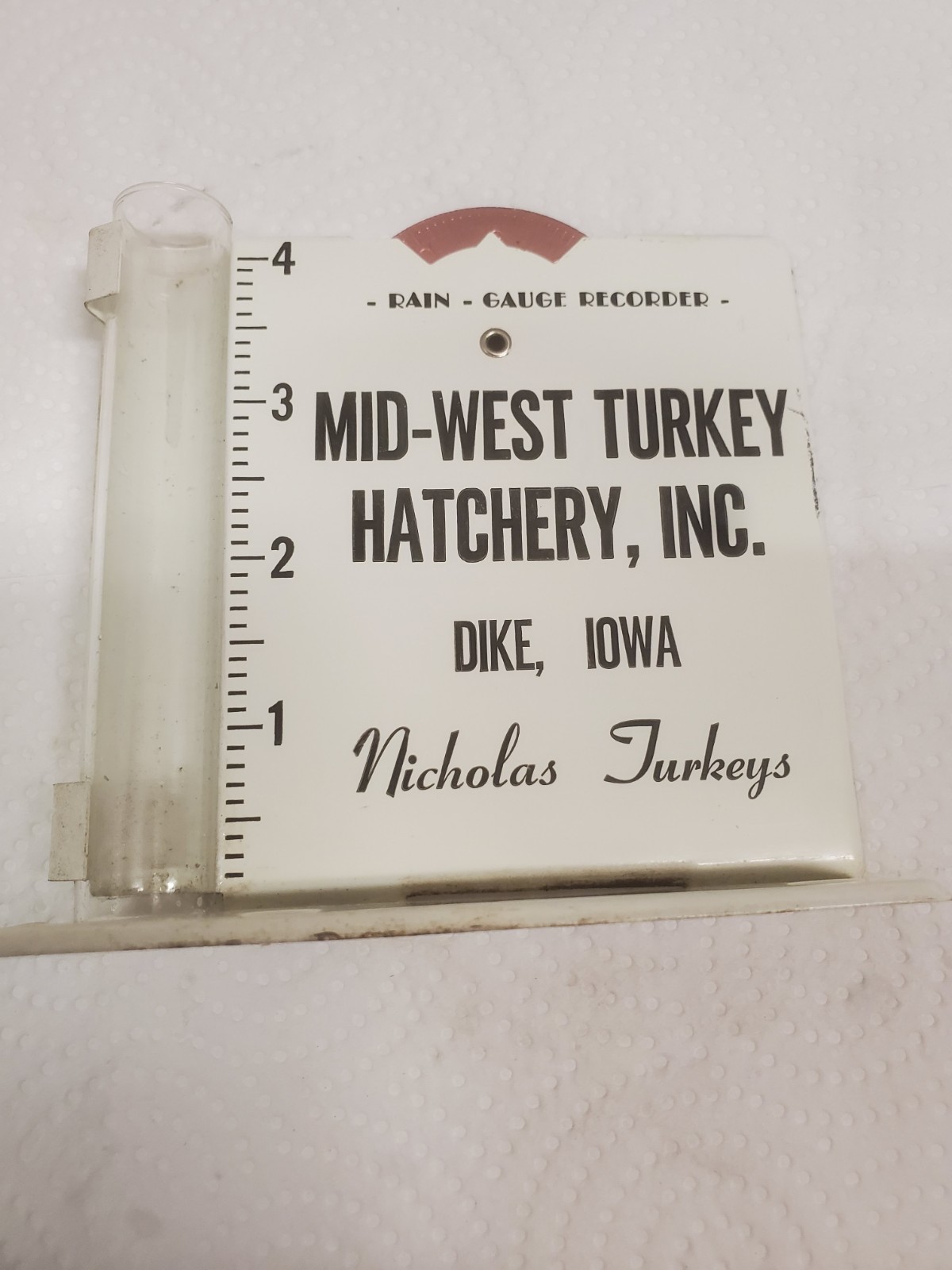 Metal Rain Guage Mid-west Hatchery Dike Iowa Nicholas Turkeys
