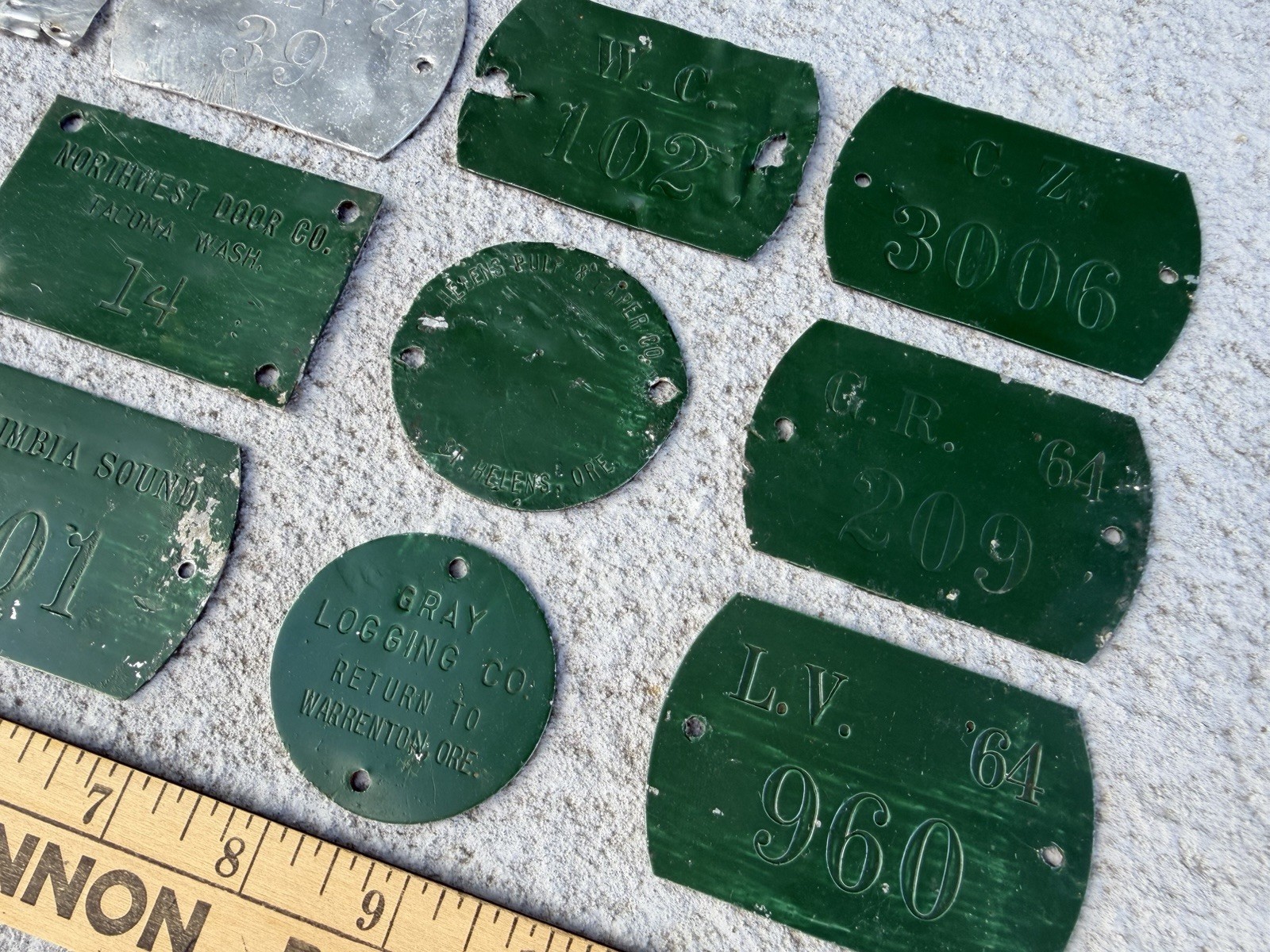 12 Antique Logging Lumber Tags Plates PNW Washington & Oregon GRAY CO CZ PULP +