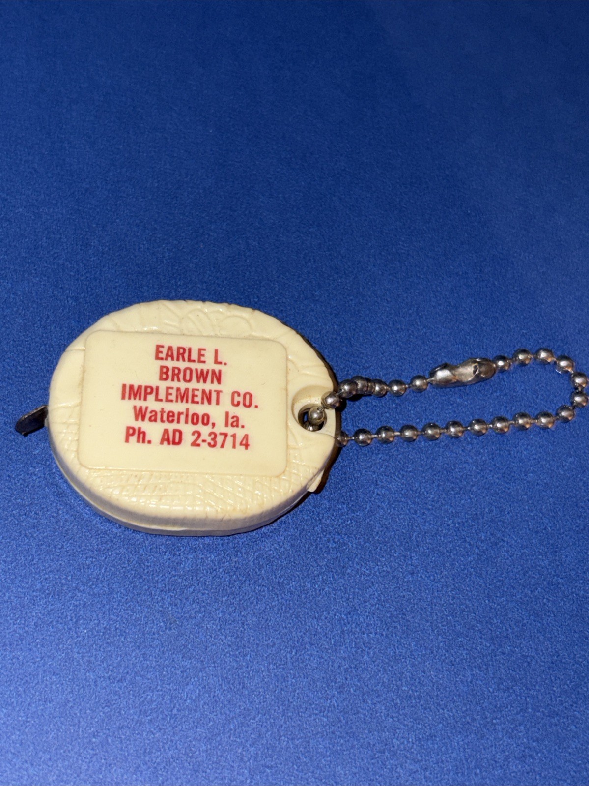 Earl Brown Implement – Waterloo, IA – Ad Keychain Farm Ag – Vtg Phone
