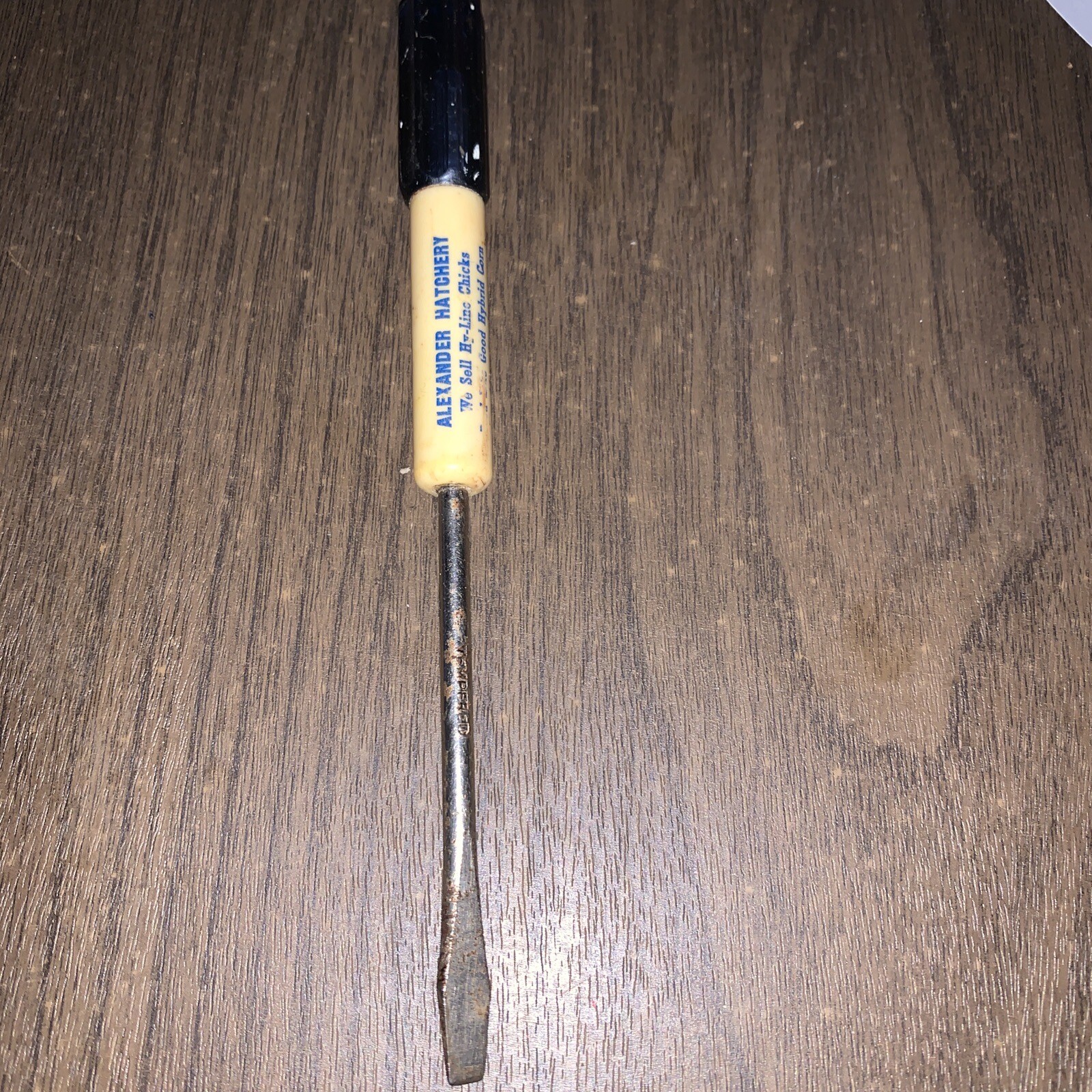 Vtg Alexander, Iowa Hatchery Ad Screwdriver – Hy-line Chicks Hybrid Corn