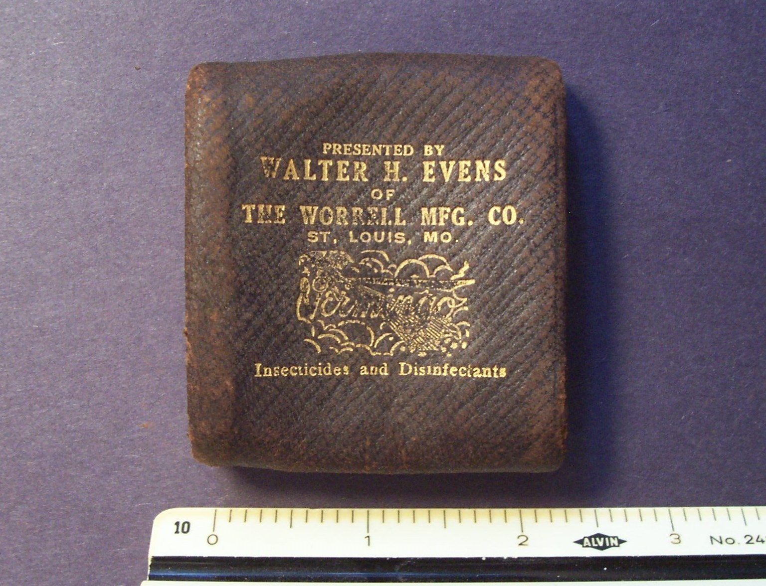 VINTAGE ADVERTISING COIN PURSE – THE WORRELL MFG. CO. – VERMINGO INSECTICIDES