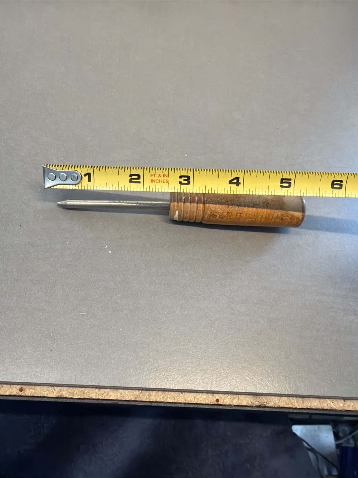 Adv Promo Wood Handle Punch Tool – WIlson & Co. – MOR Beef, Veal, Pork B10