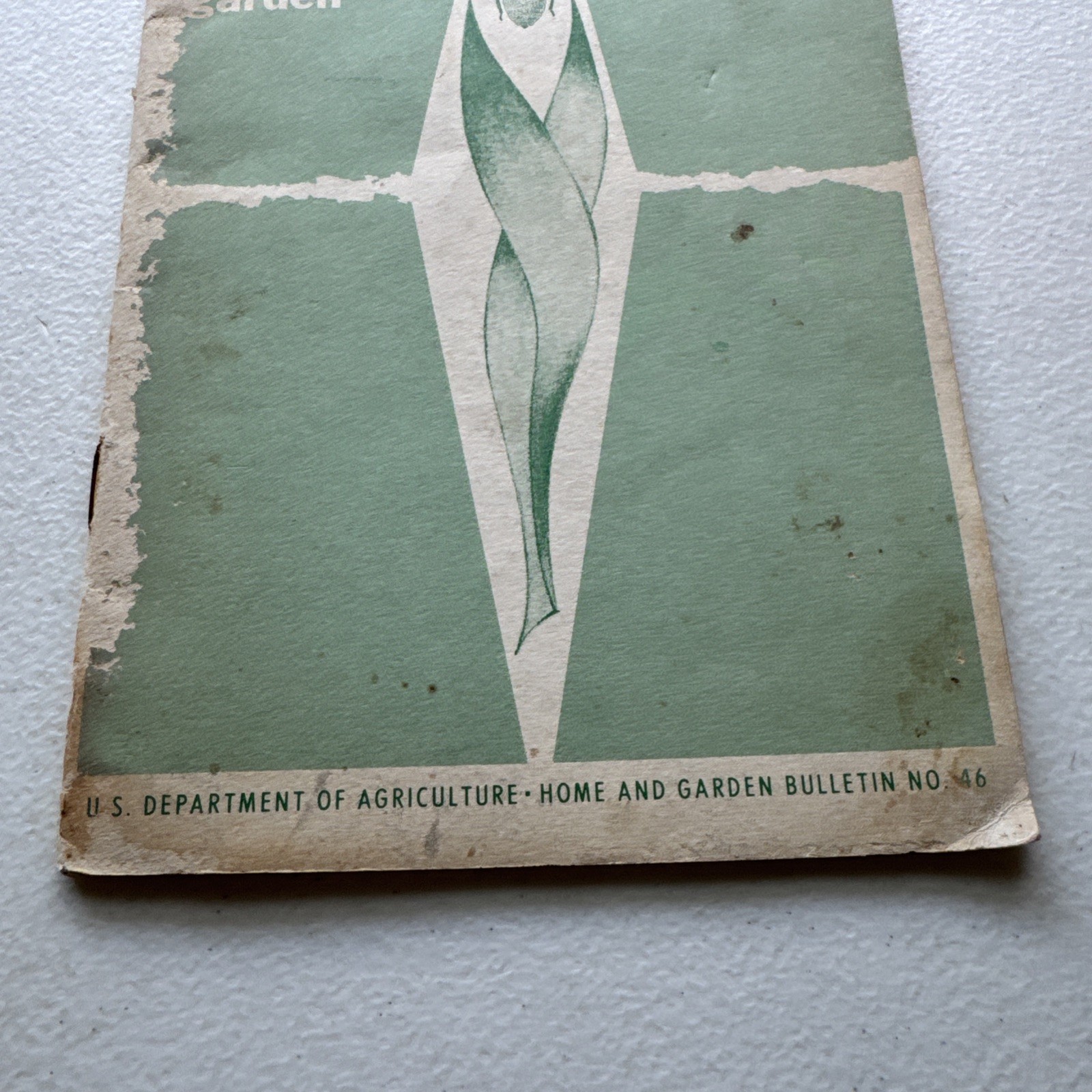 Insects and Diseases of Vegetables in the Home Garden USDA Bulletin No. 46