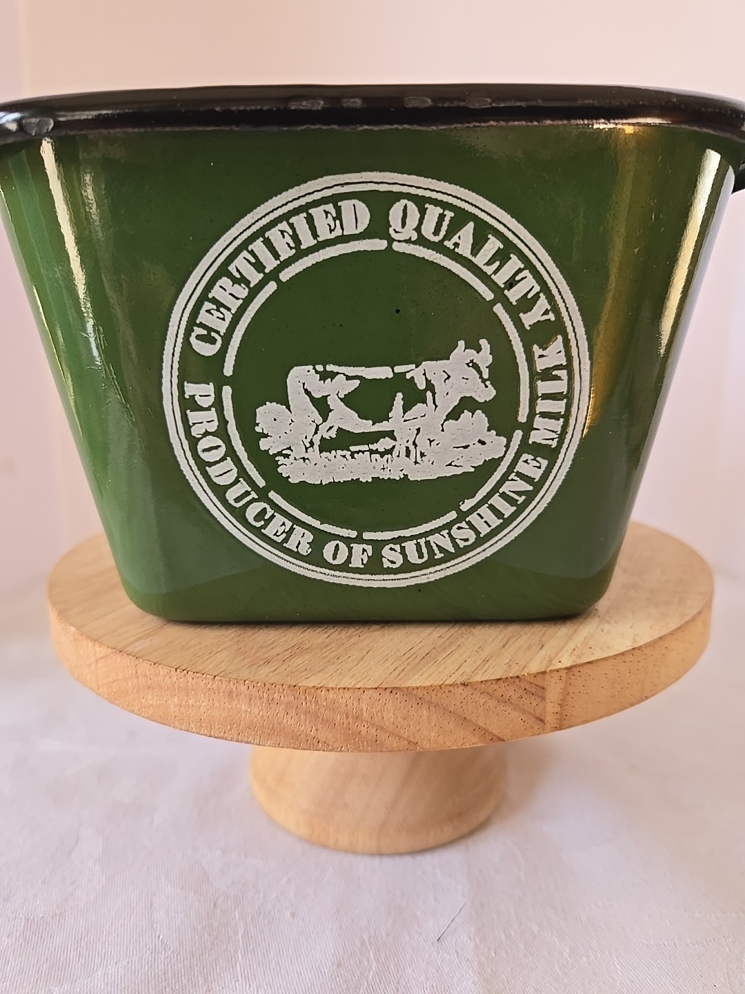 Certified Quality Producer of Sunshine Milk Green Enamel Metal Container Cow