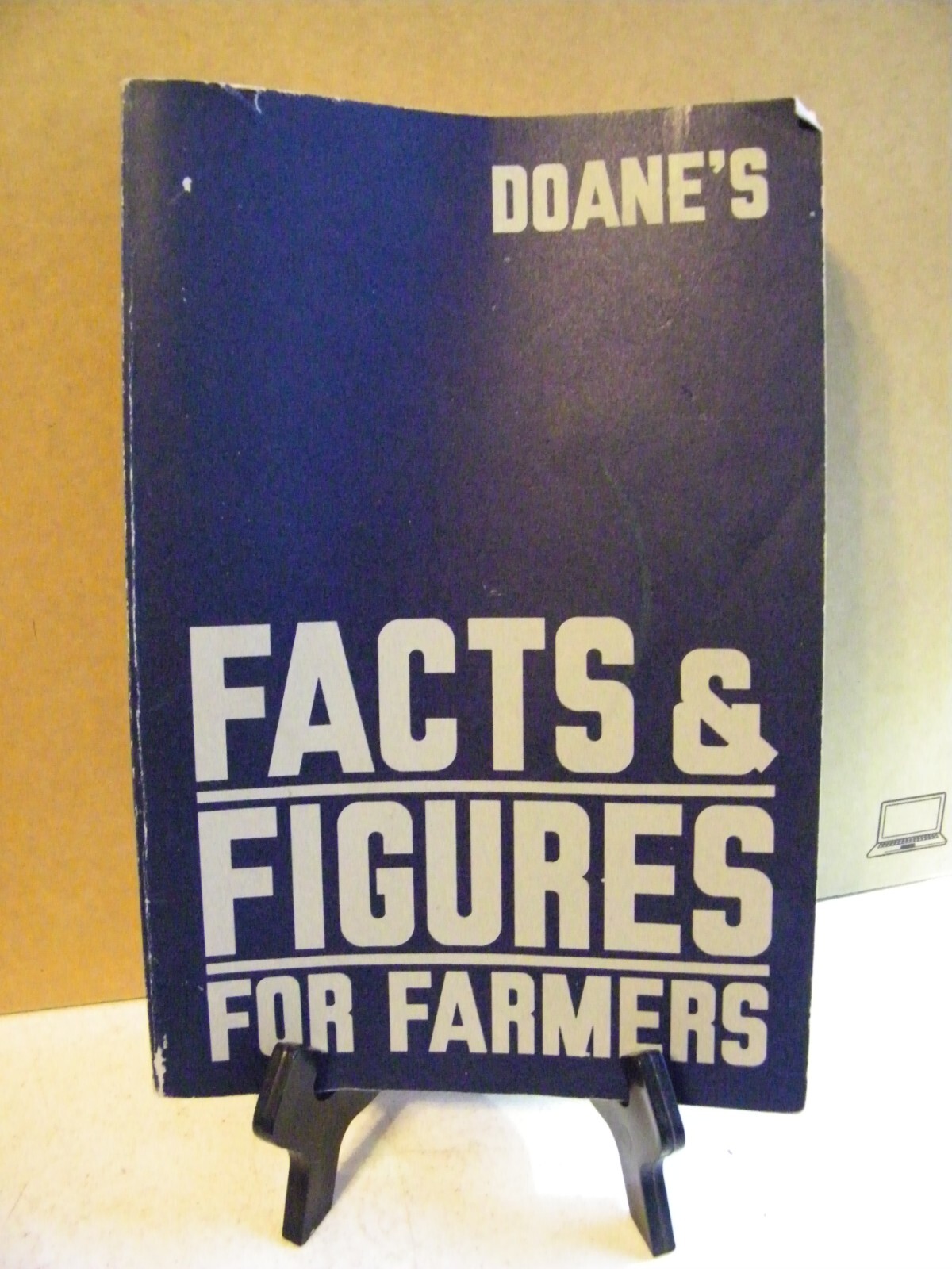 Doane Facts and Figures Farmers 1972 1st Edition St Louis MO Markets Fertilizer