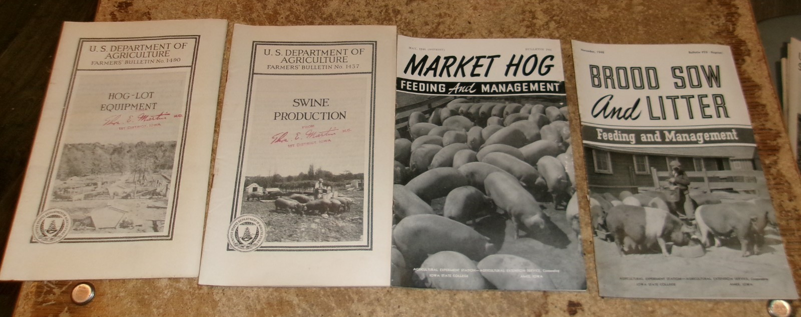 4-lot 1940&rsquo;s Iowa State + USDA assorted hog bulletins in good shape used