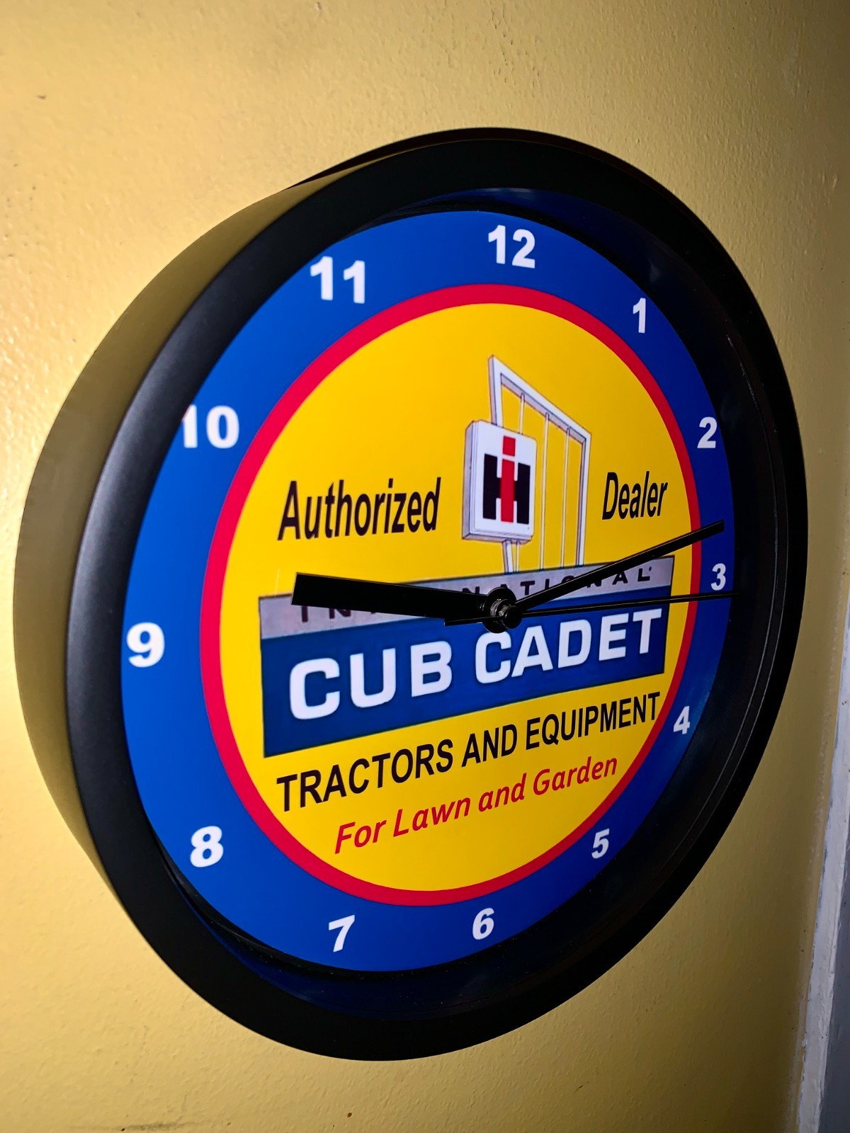 Cub Cadet Farm Tractor Barn Garage Man Cave Clock Advertising Sign