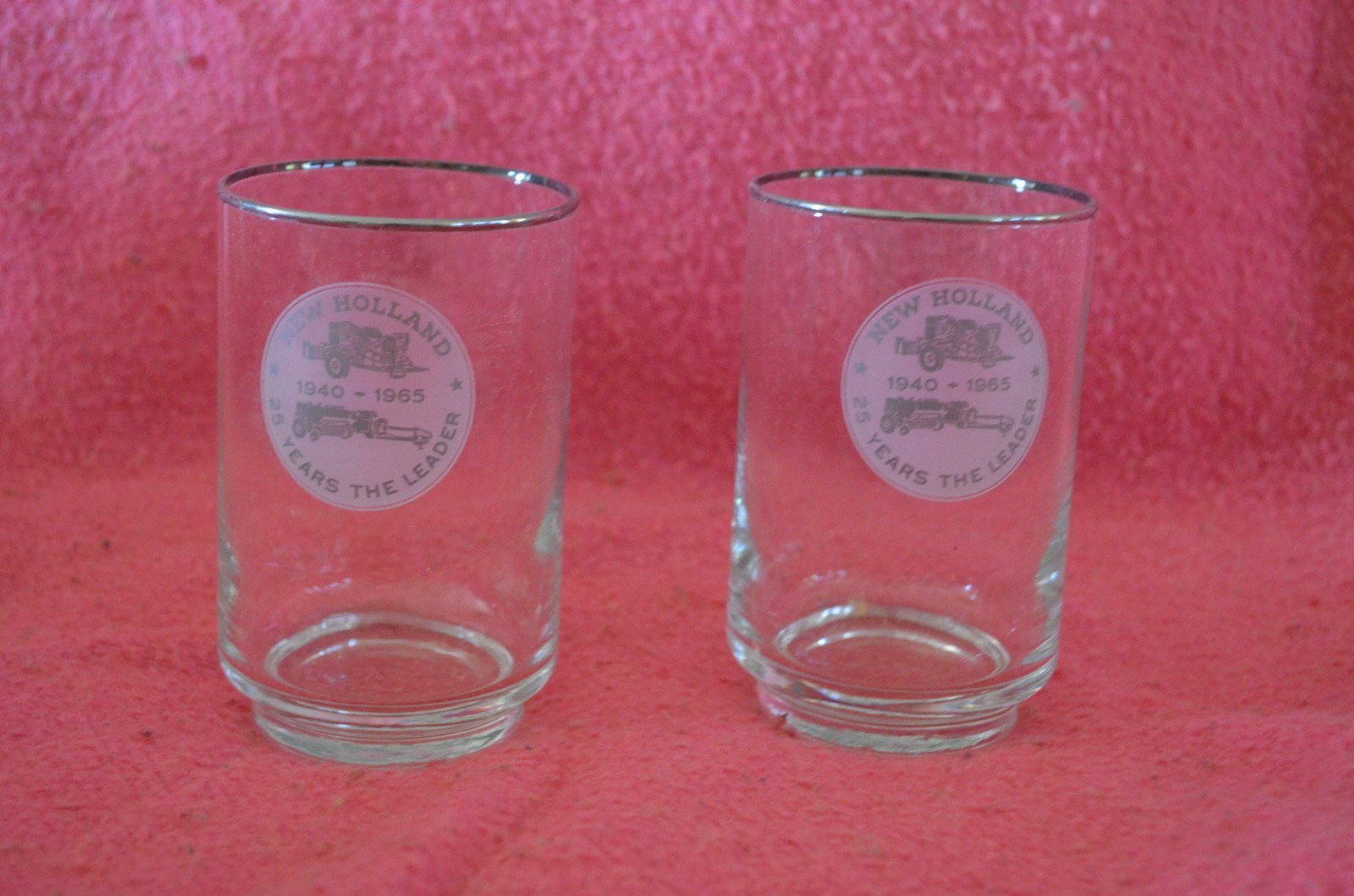 Vintage New Holland 25 year anniversary glasses – NEW set of 8