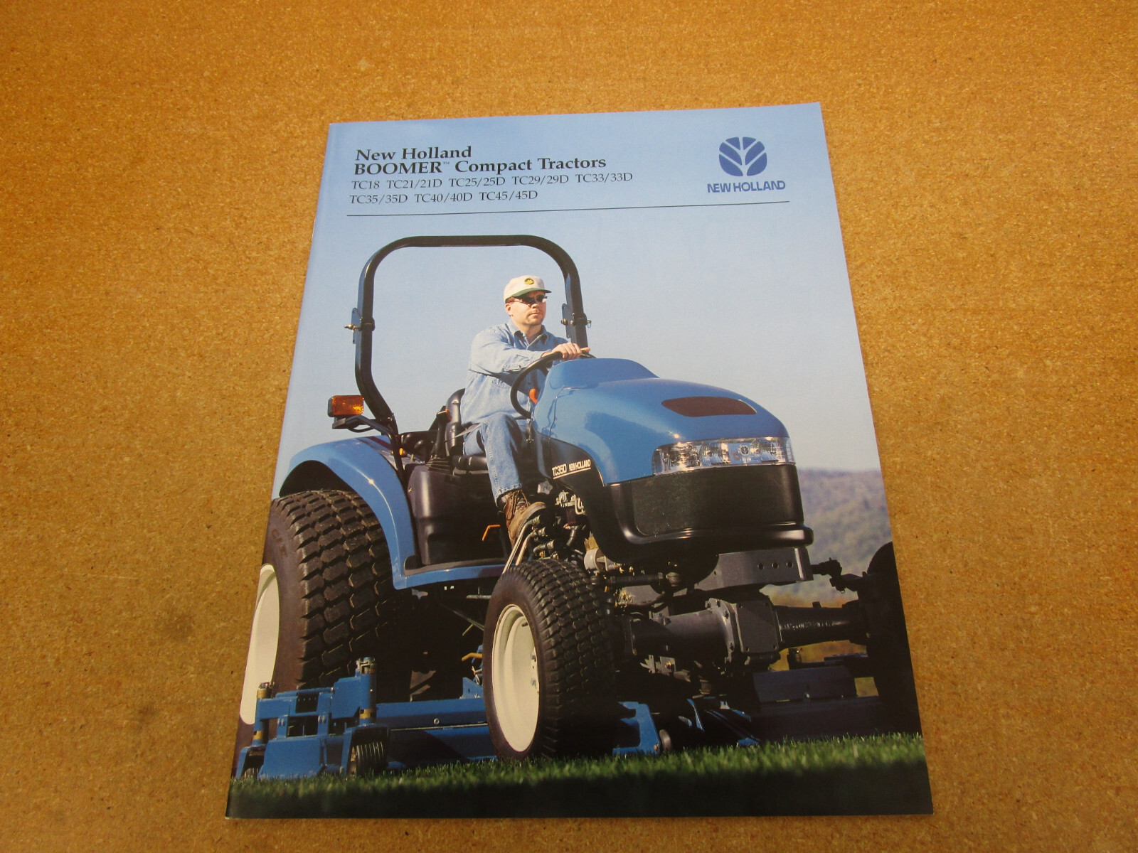 2000 Ford Tractor Boomer Compact Utility catalog sales brochure 32pg ORIGINAL