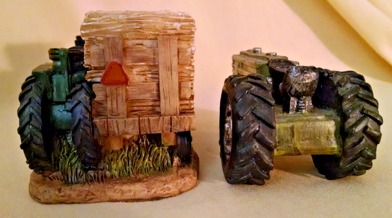 TRACTOR LOT RESIN FIGURE FIGURINE HAY WAGON GREEN SILVER MAYRICH CO CHINA.