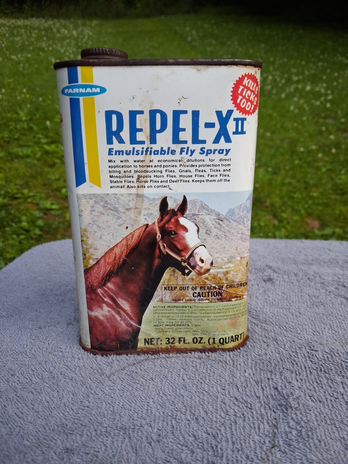 Graphic Antique Horse Advertising Can / Farm