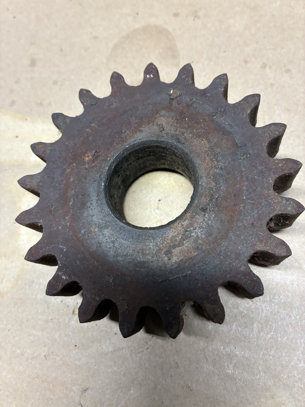 JD T542M Gear for Grain Drill. Used. 21 teeth, Made In USA Free Shipping USA