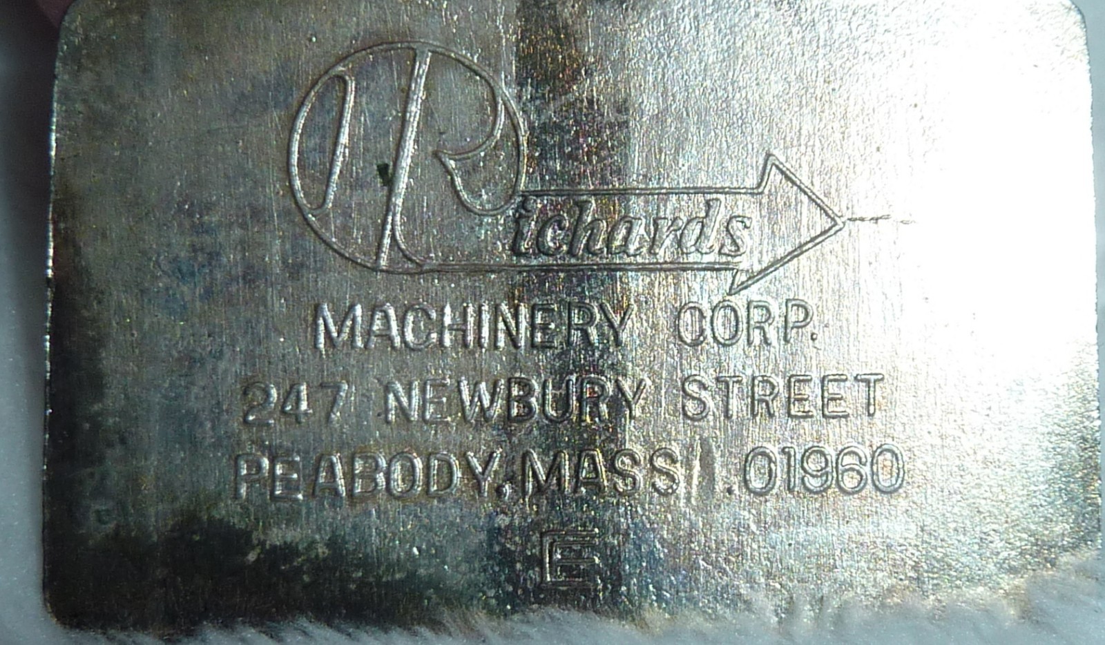 Vintage “Richards Machinery Corp” John Deere Dealer Heavy-Equipment Badge / Fob
