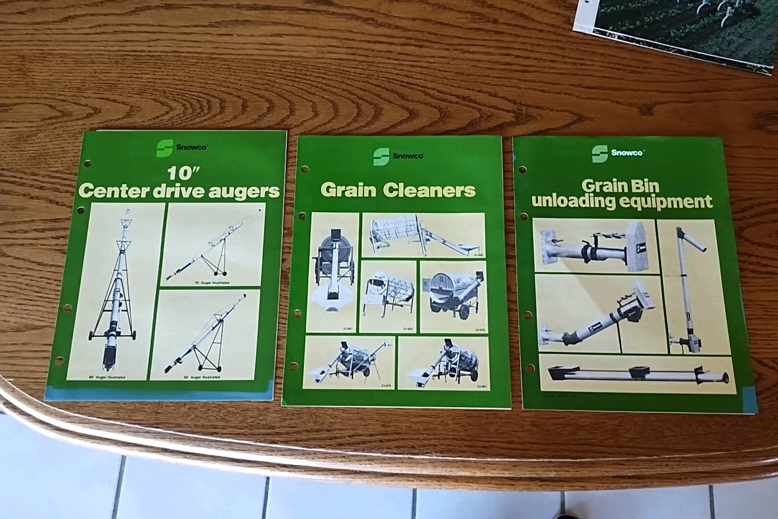 3 Vtg Snowco Grain Bin Unloading Equip Cleaners Center Drive Augers Brochures
