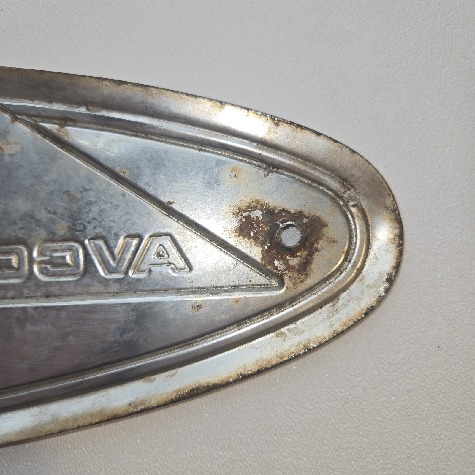Vintage AVCO New Idea Tractor Emblem Badge Farm Equipment Sign Metal Plate Tag