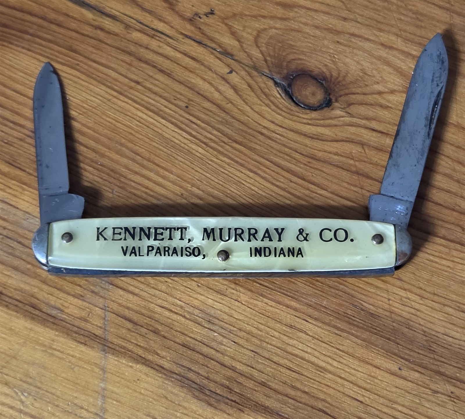 VINTAGE KENNETT MURRAY & CO 2-BLADE POCKETKNIFE VALPARAISO INDIANA 3-1/8&Prime; CLOSED