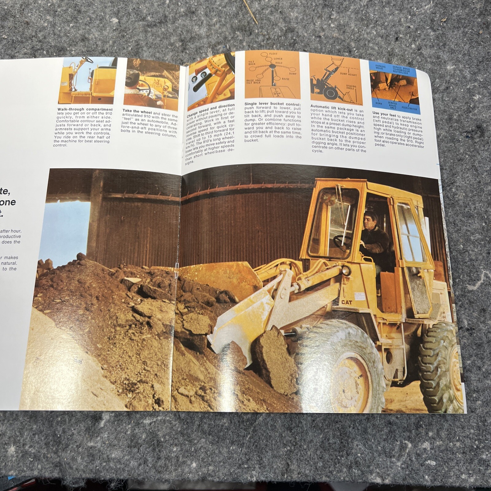 Equipment Brochure – Caterpillar – 910 – Wheel Loader – c1970&rsquo;s with Envelope