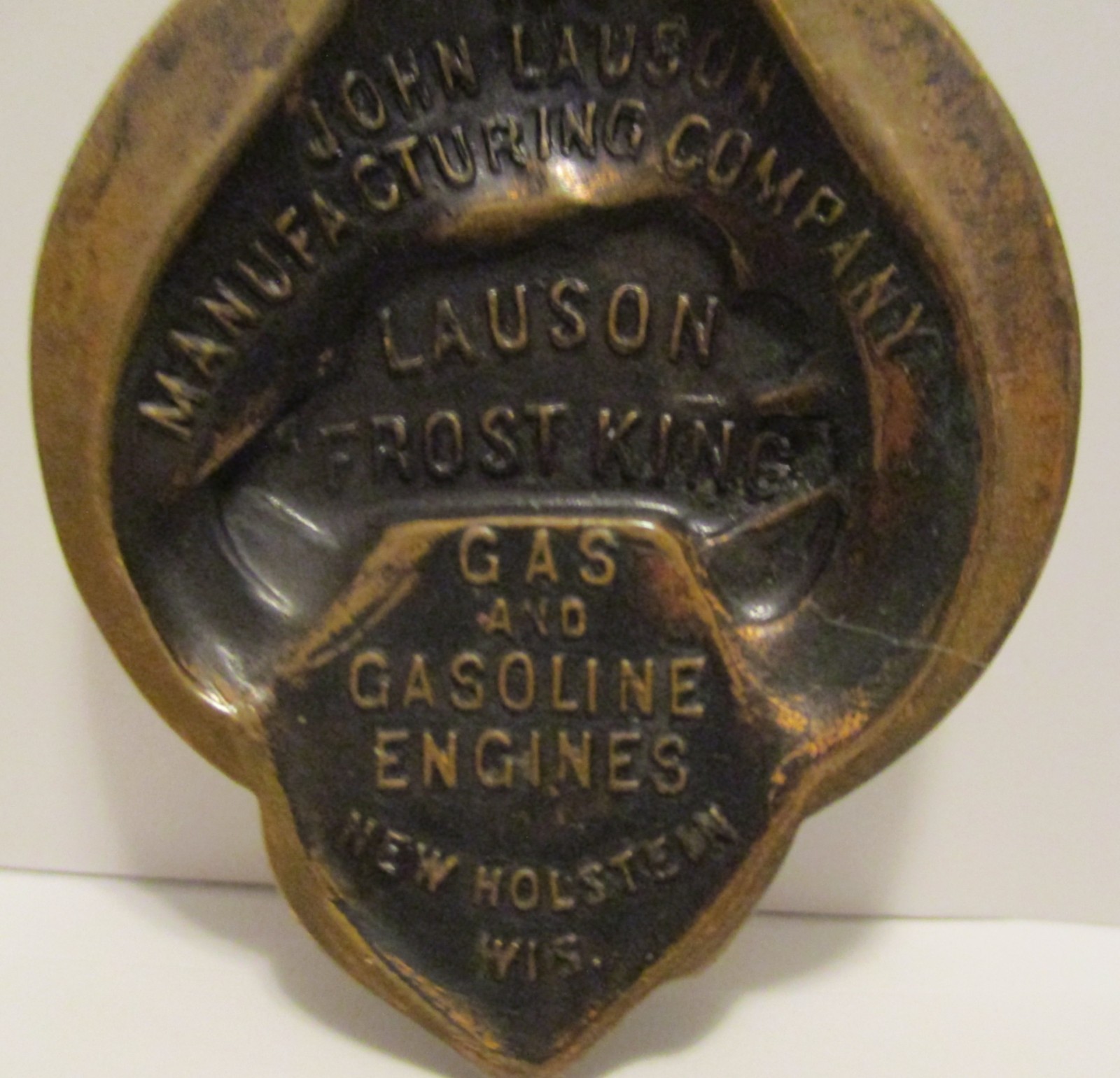 VINTAGE John Lauson Mfg Company Frost King Hit & Miss Engines Watch Fob Grammes